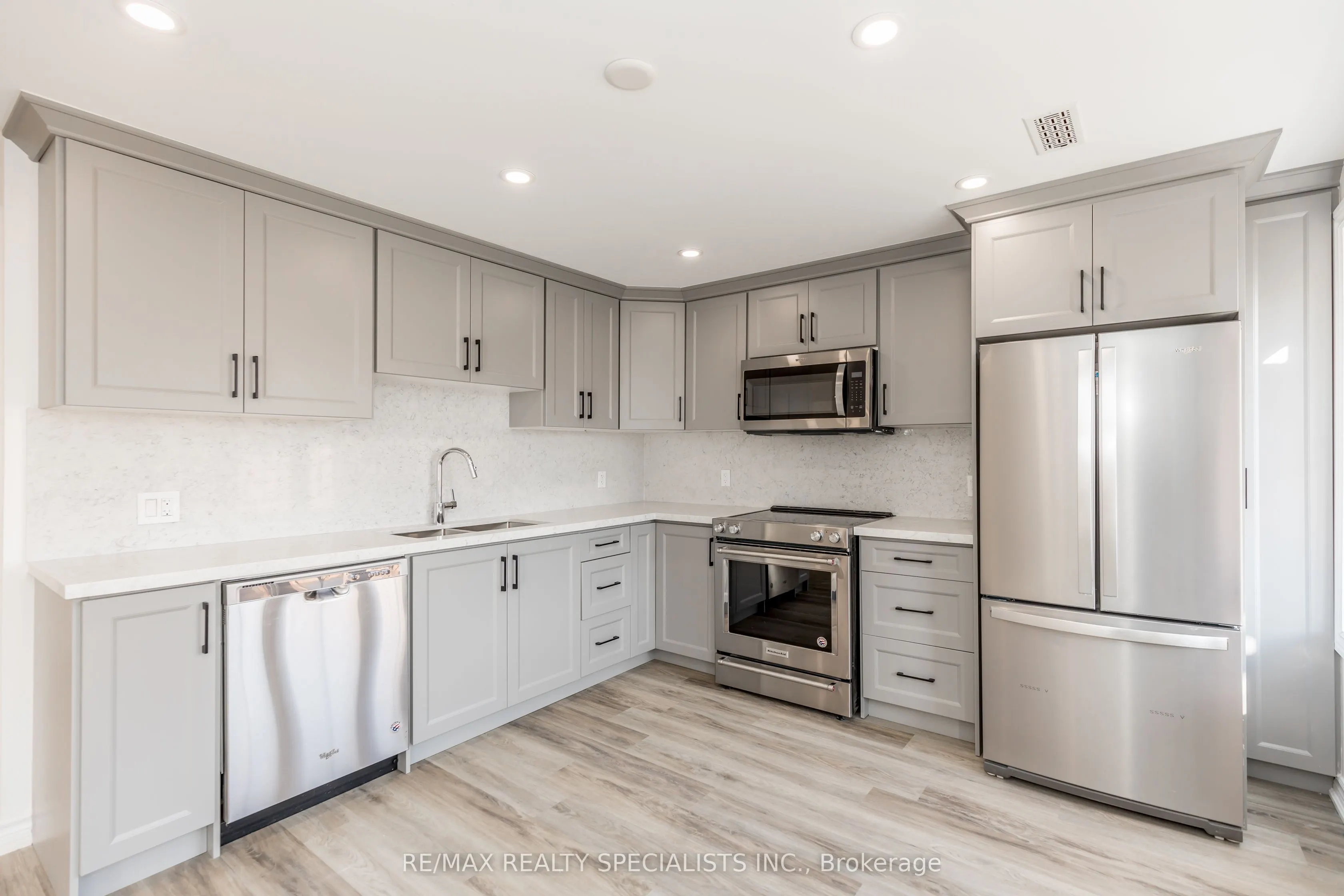 53 Ladder Crescent