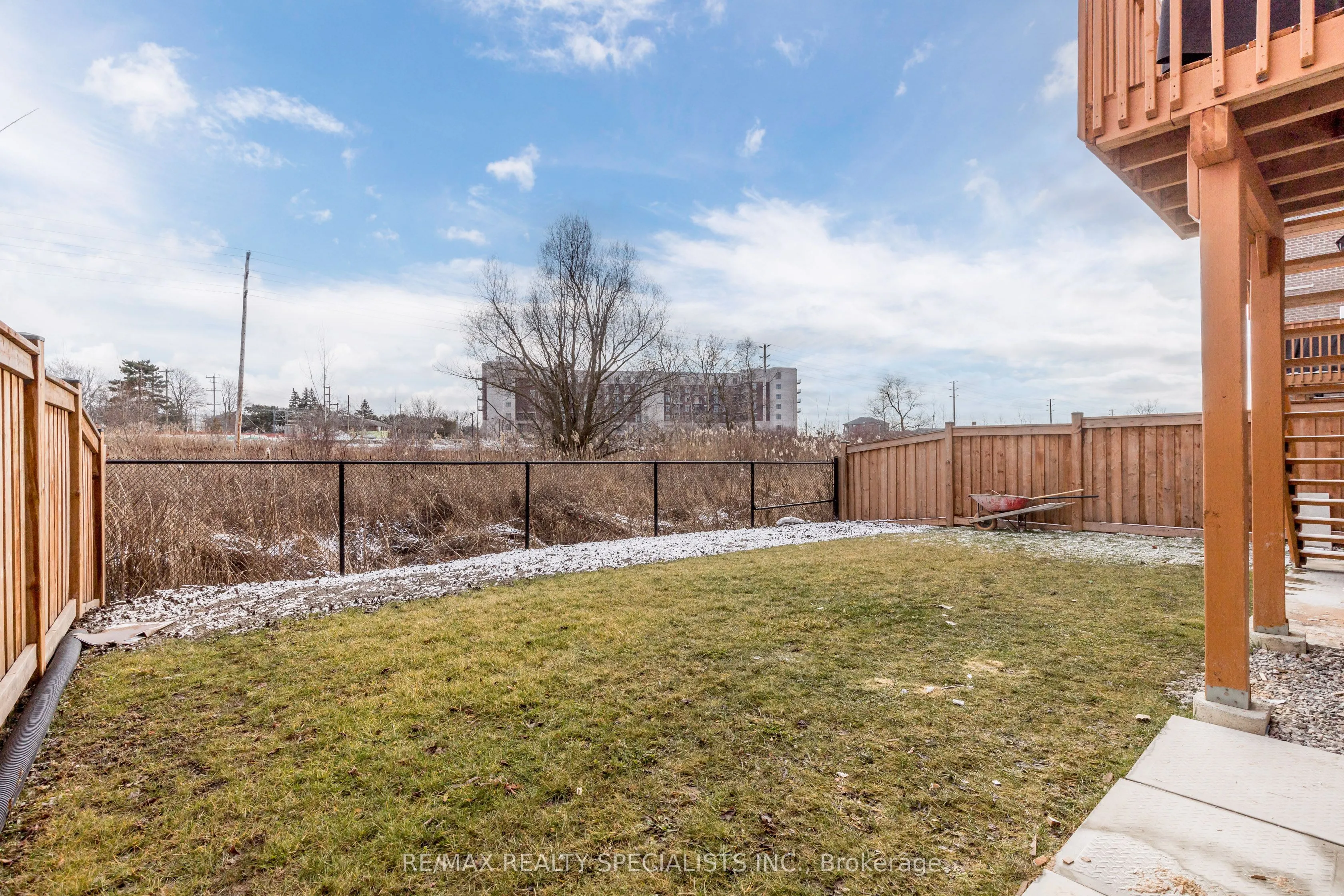 53 Ladder Crescent