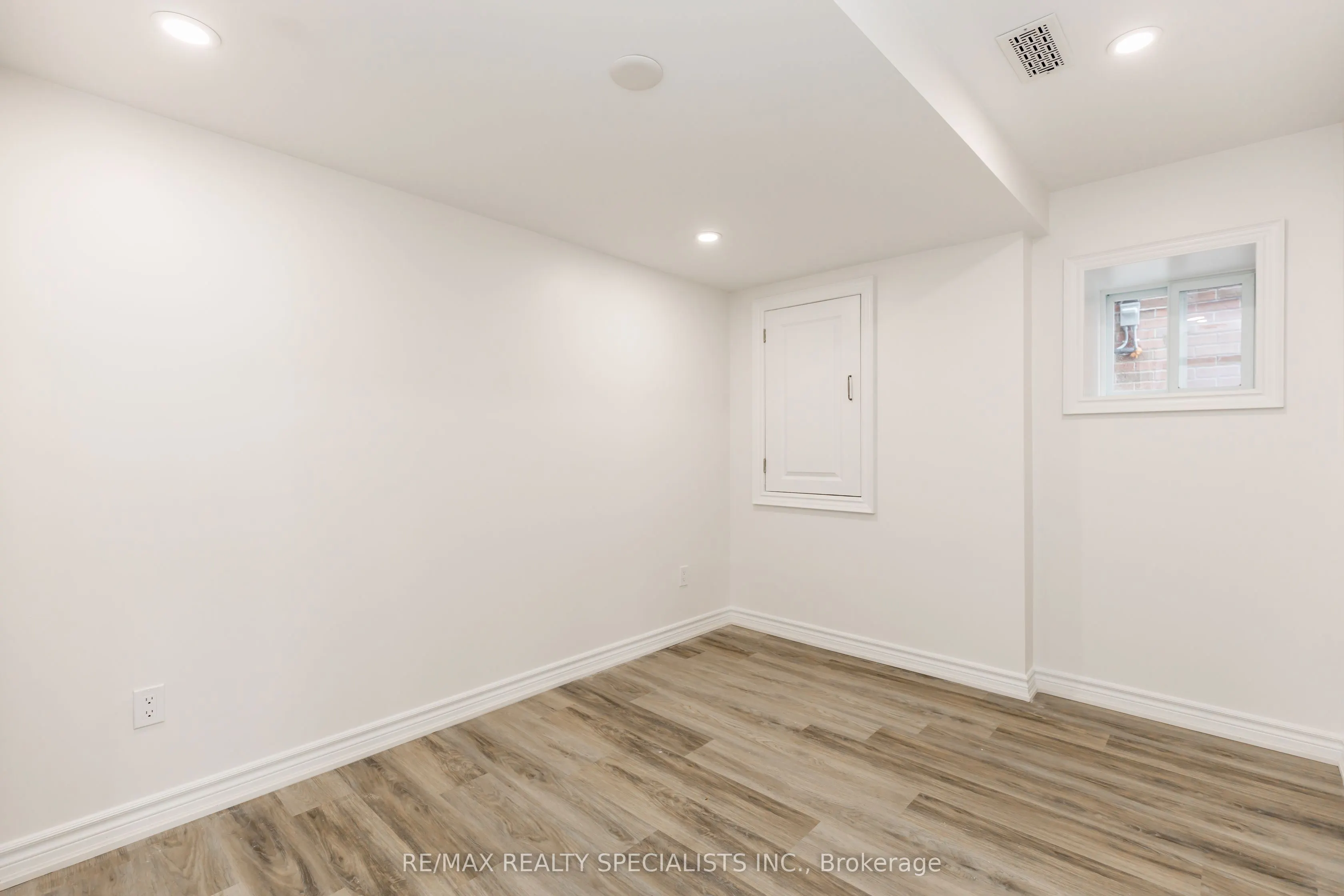 53 Ladder Crescent