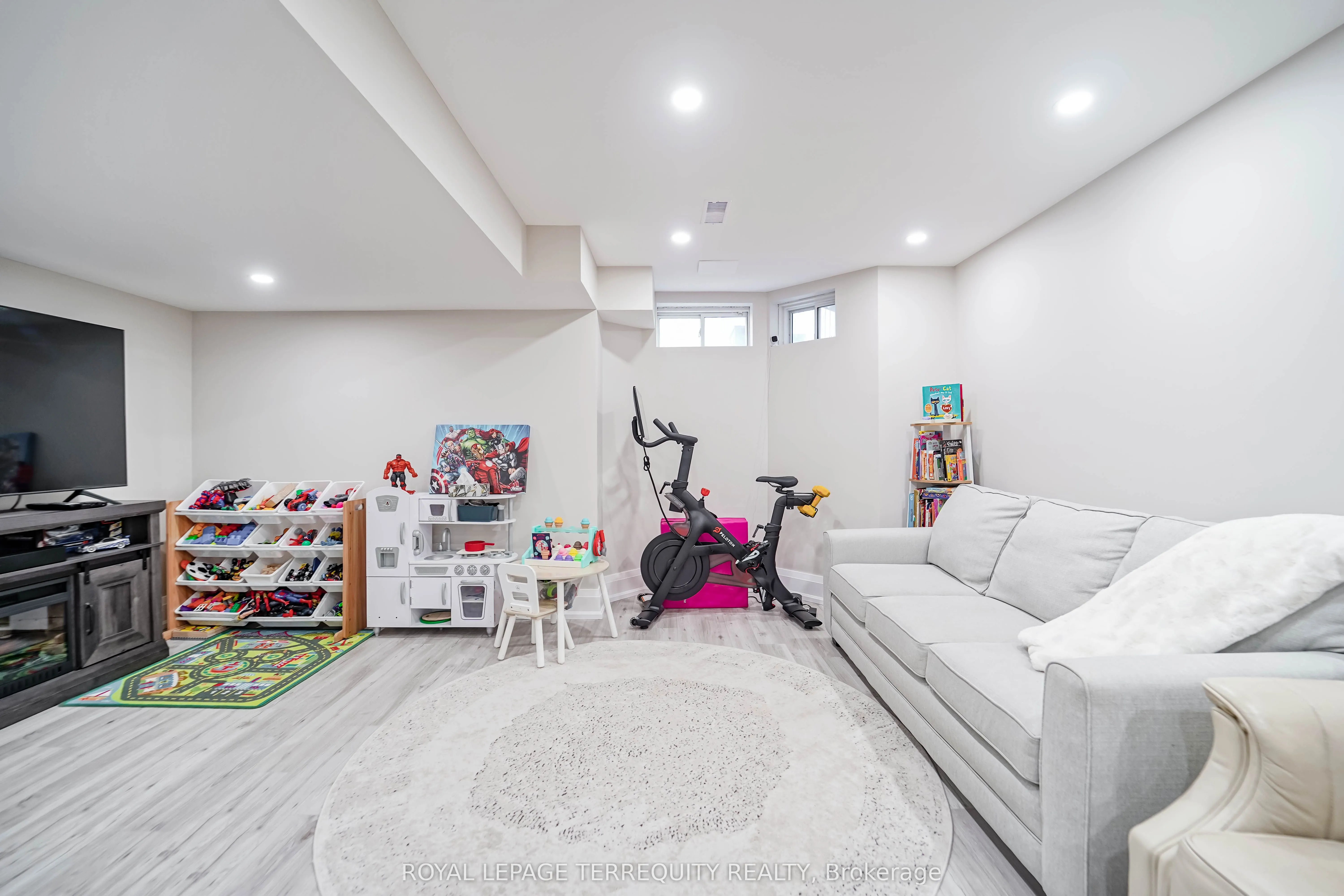 9 Stonebriar Drive