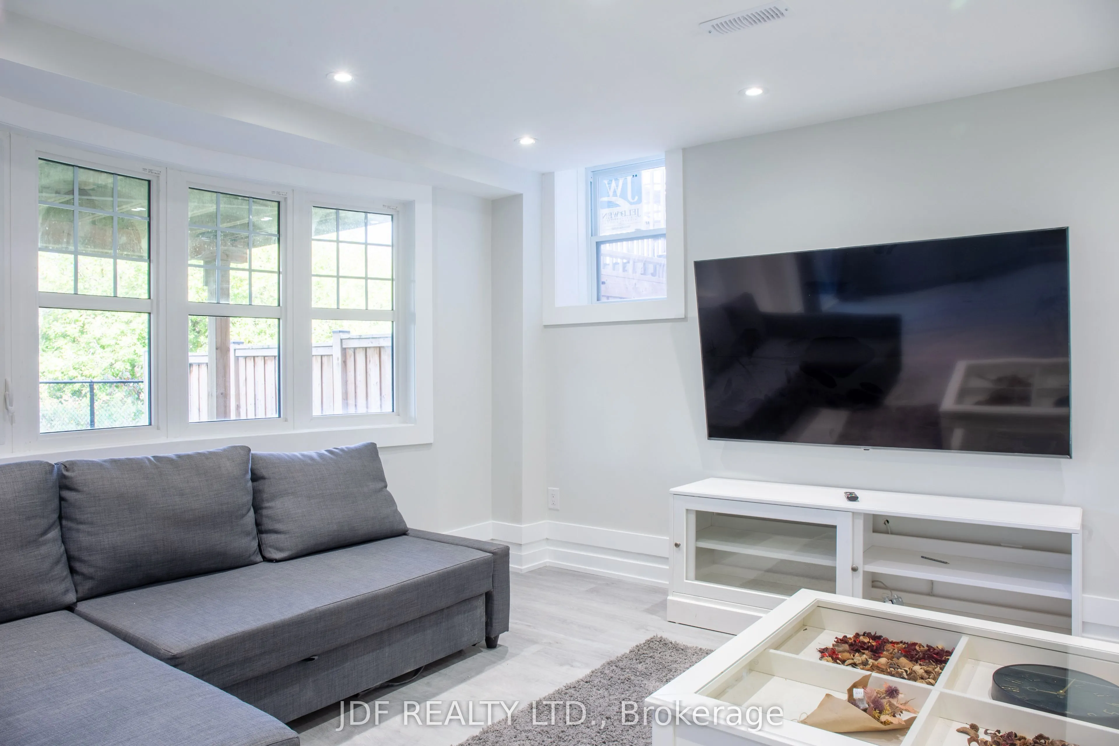 125 Cranbrook Crescent