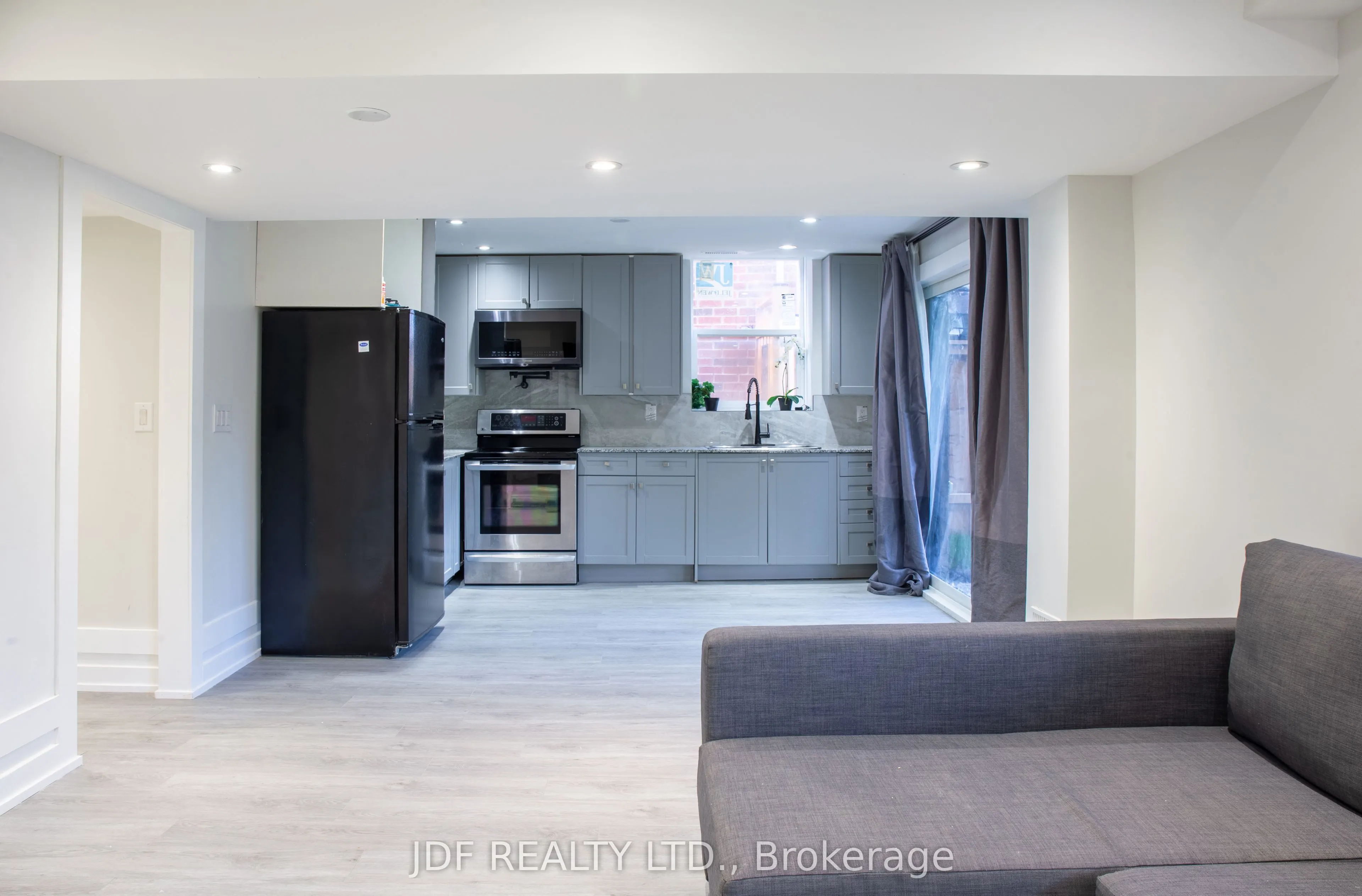 125 Cranbrook Crescent
