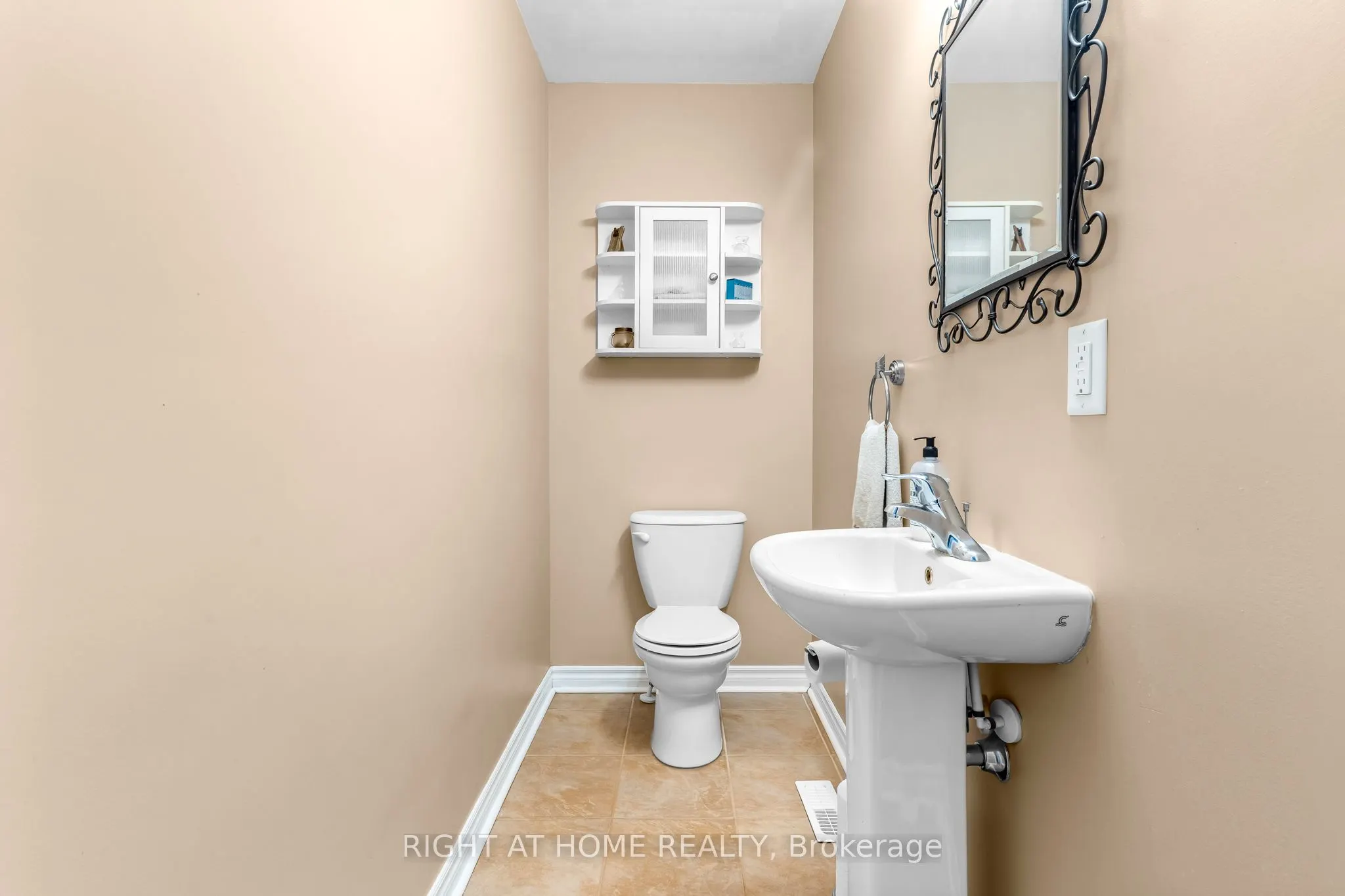 219 Banting Crescent