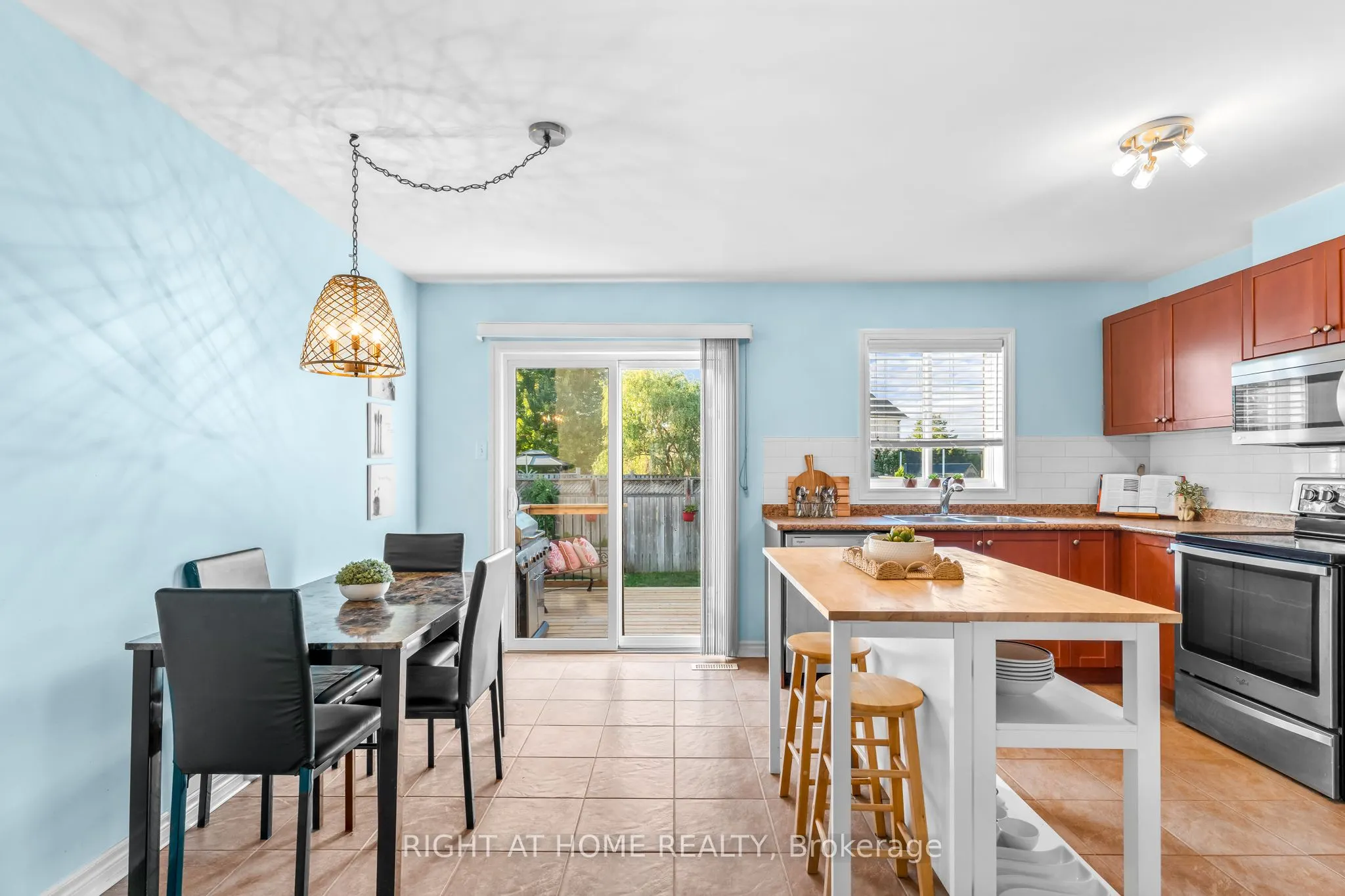219 Banting Crescent