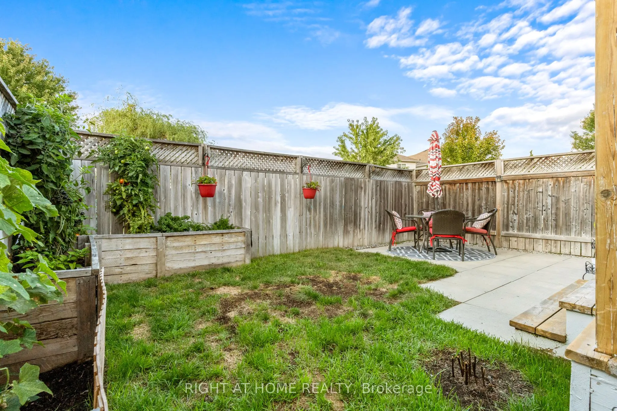 219 Banting Crescent