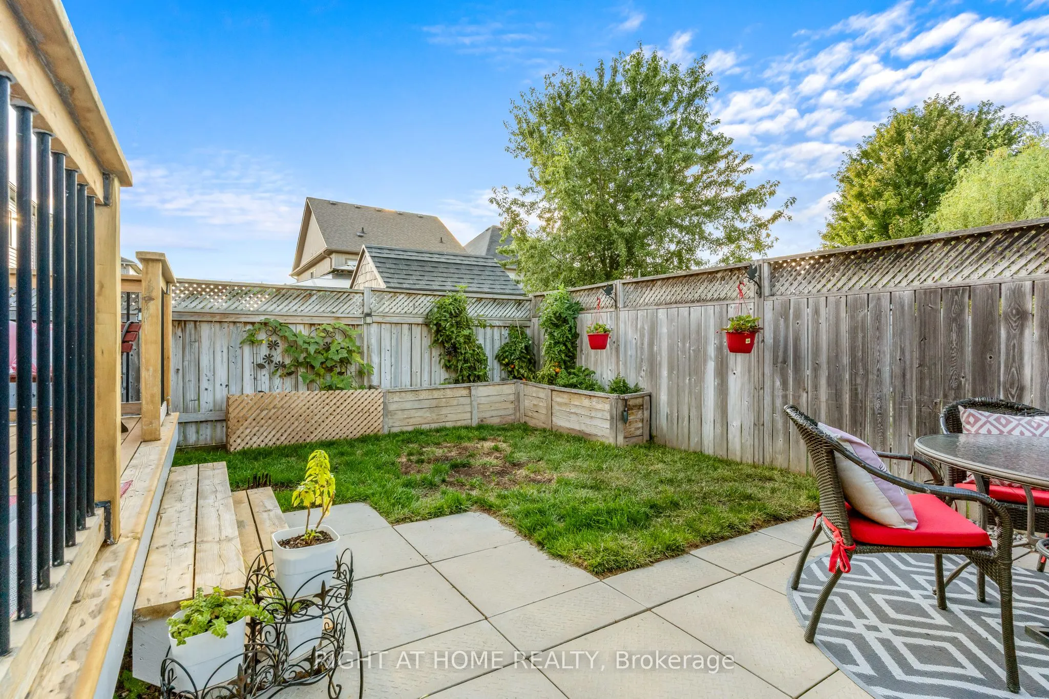 219 Banting Crescent