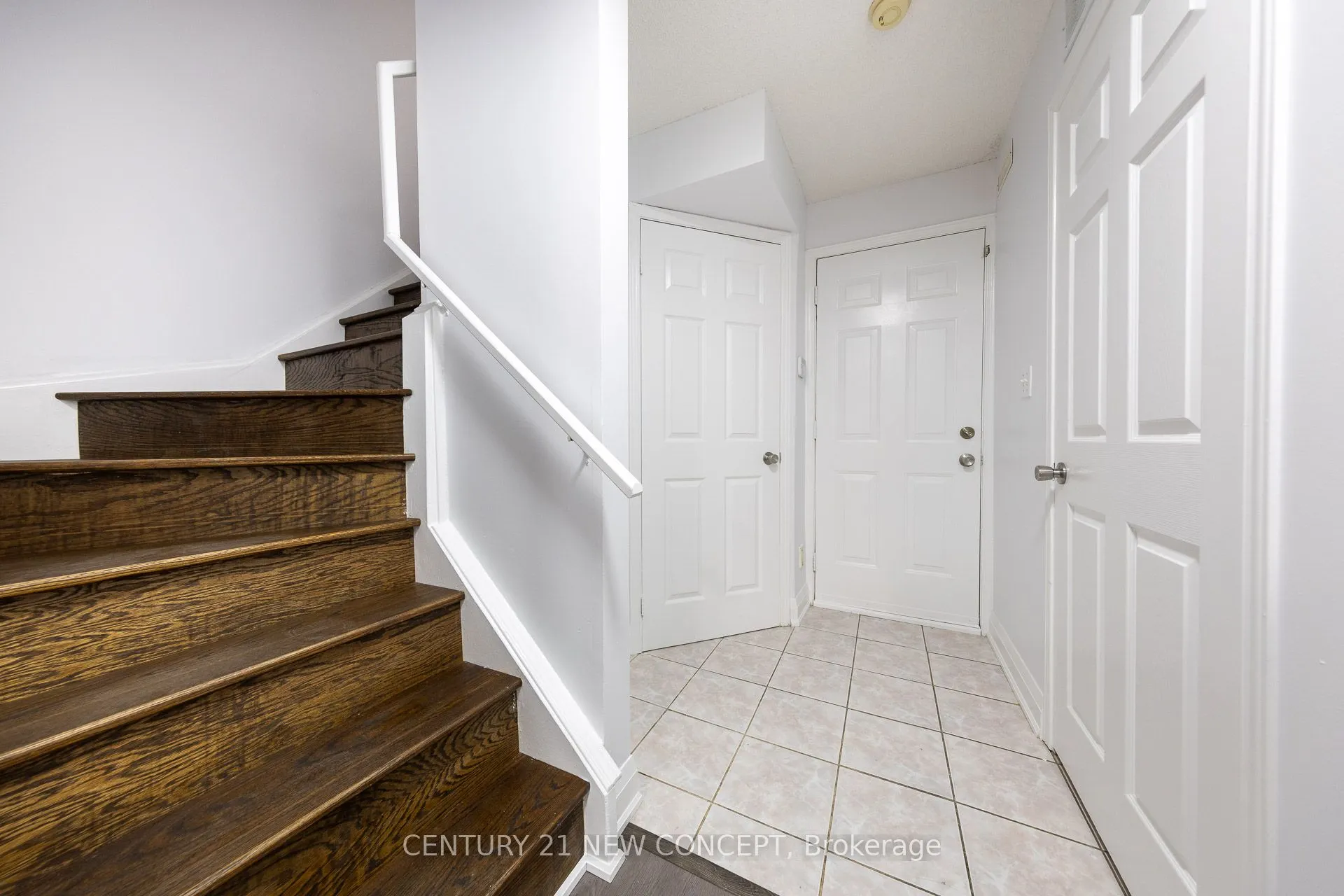 100 Coburg Crescent S
