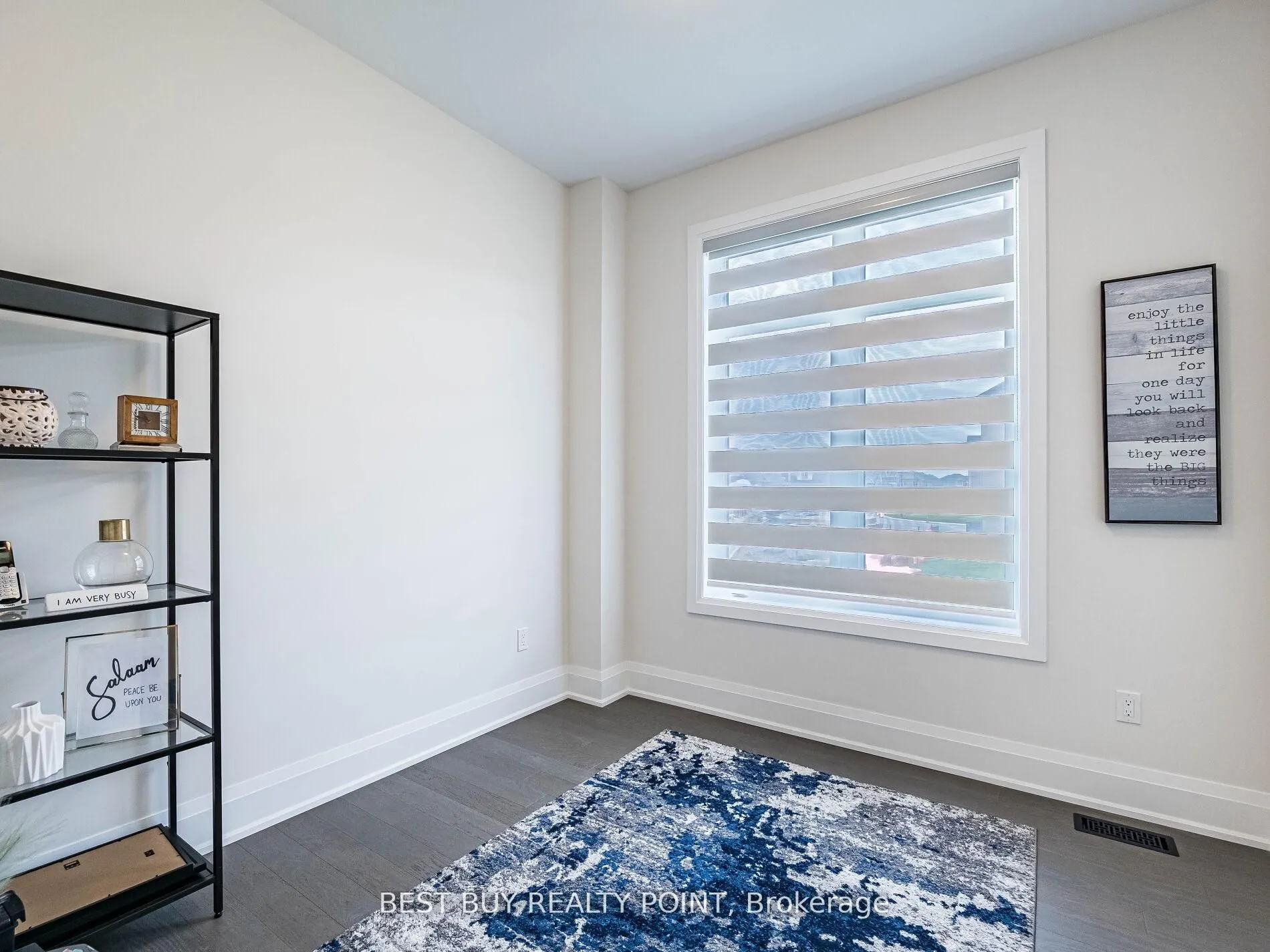 24 Magnolia Avenue
