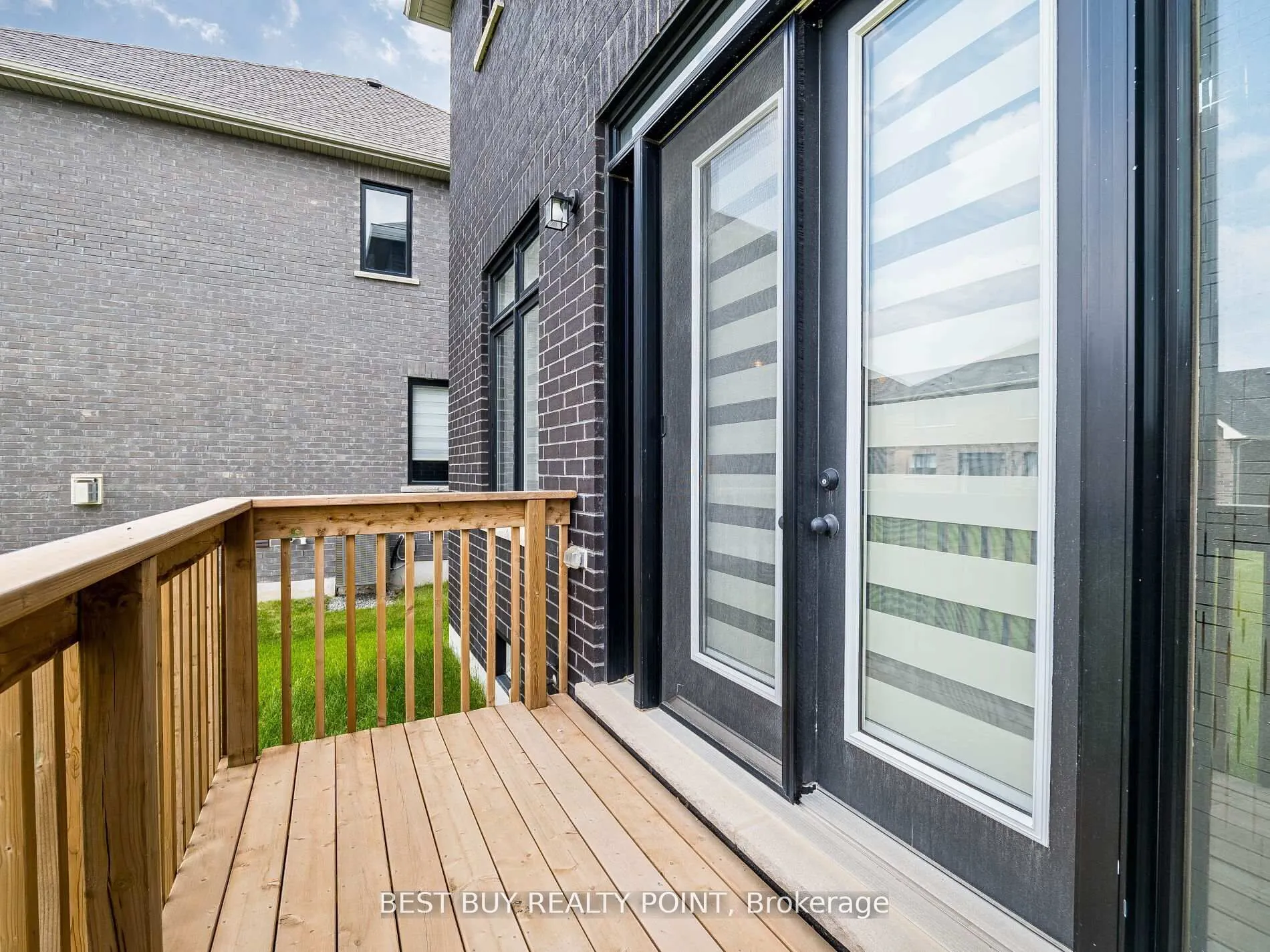 24 Magnolia Avenue