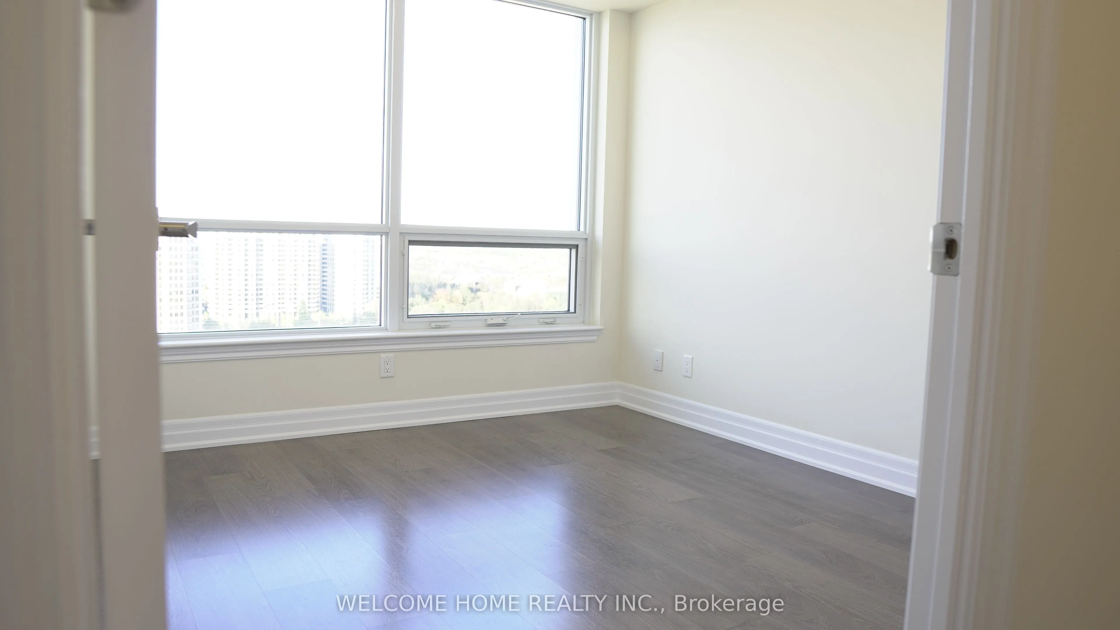 9085 Jane Street, #1711