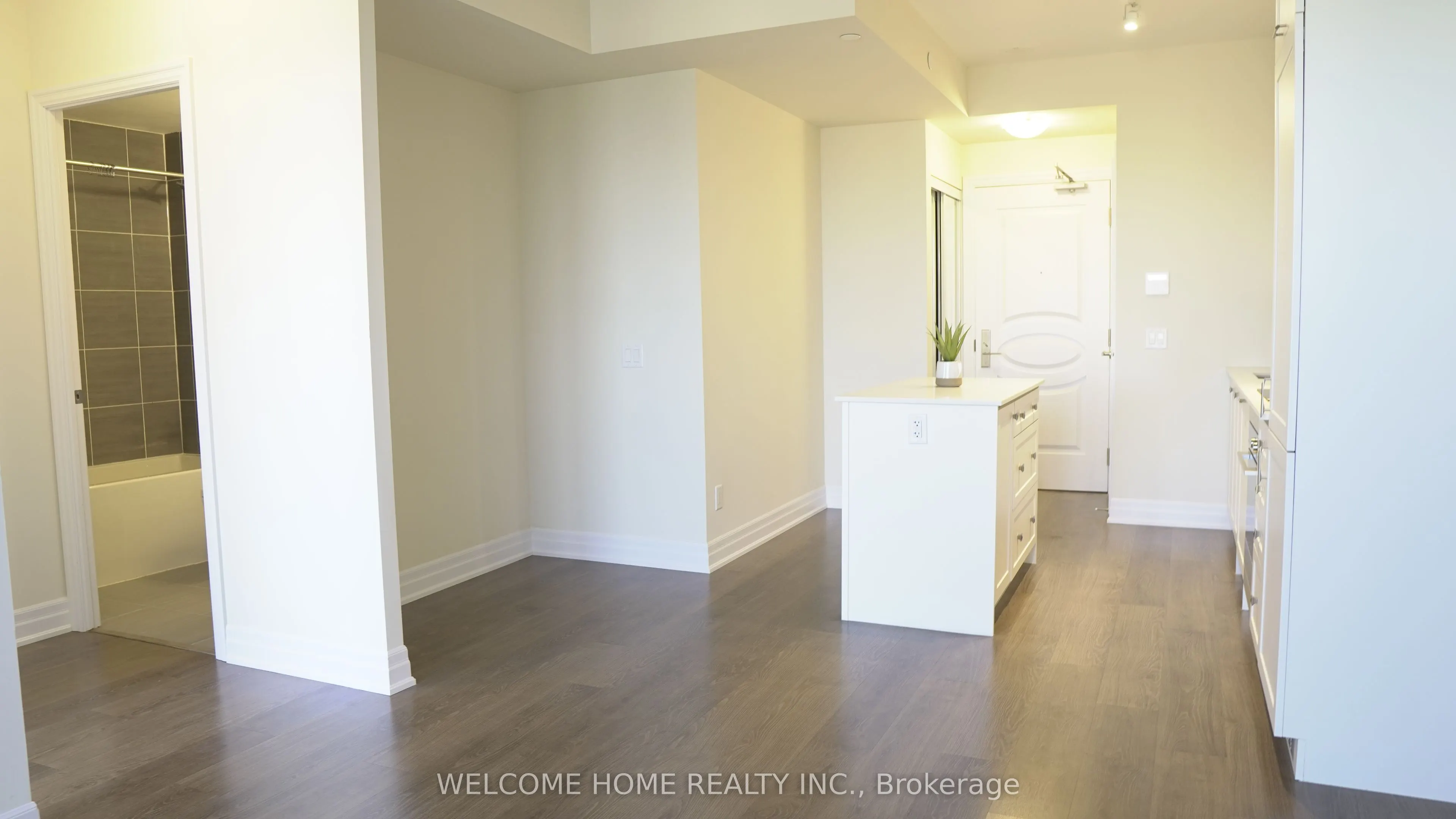 9085 Jane Street, #1711