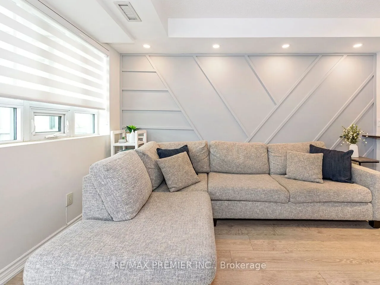 7730 Kipling Avenue, #313