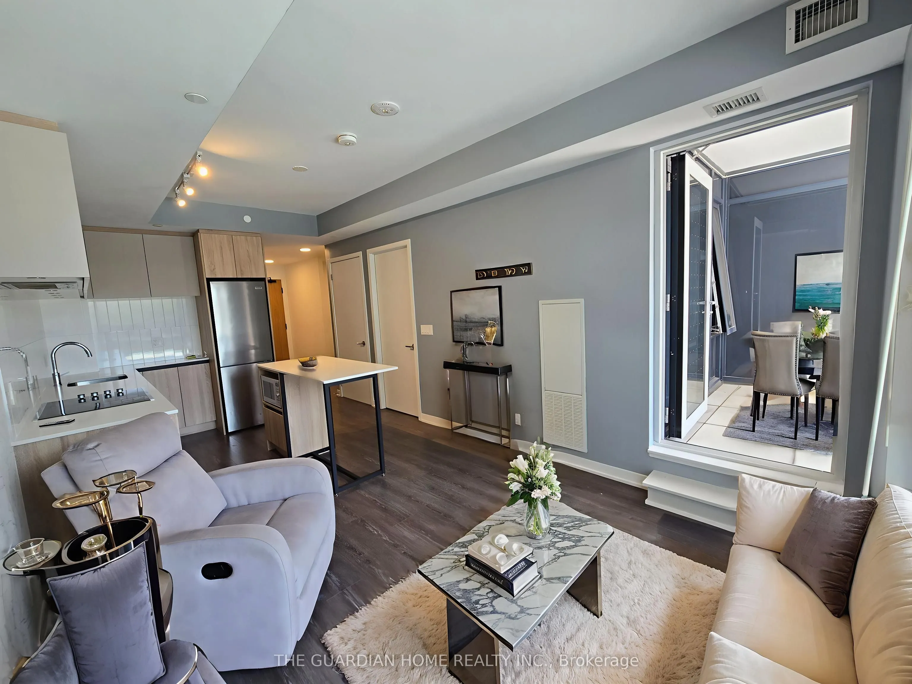 7950 Bathurst Street, #B216