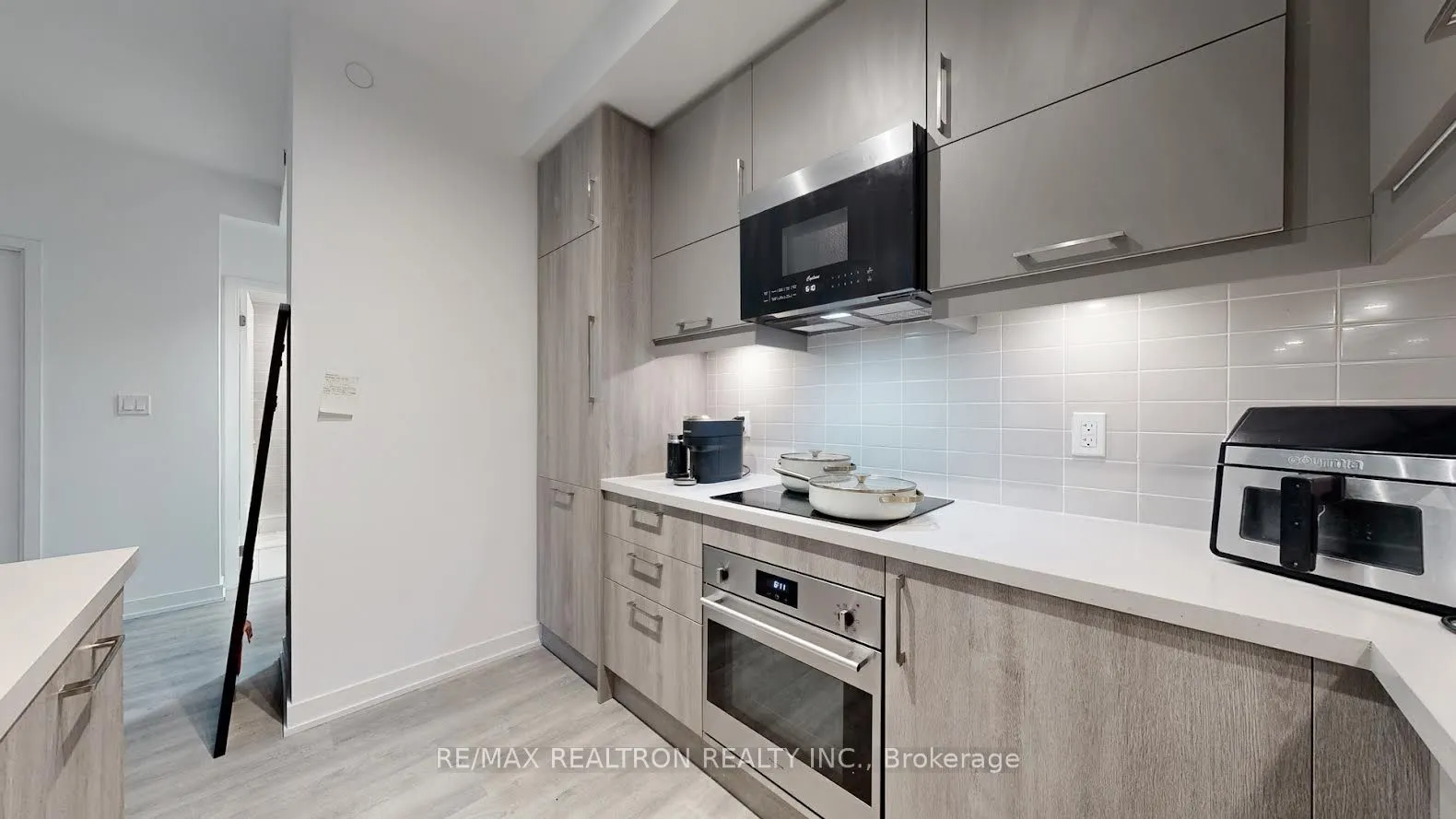 38 Simcoe Promenade, #319C