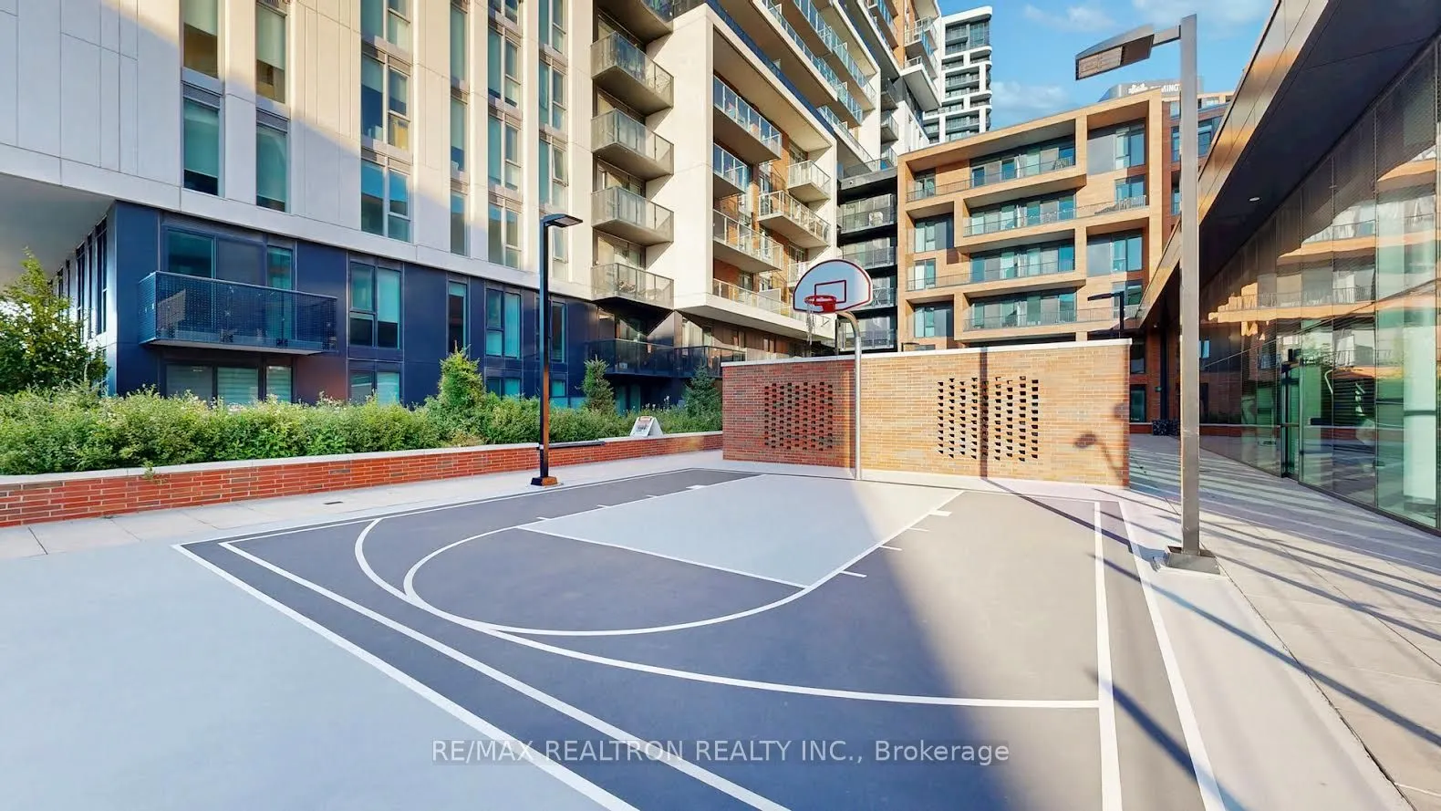 38 Simcoe Promenade, #319C