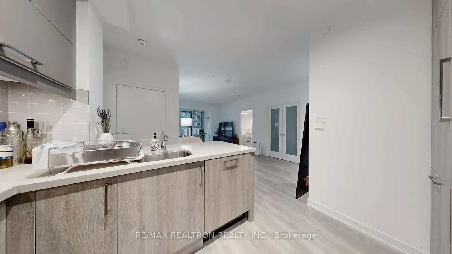 38 Simcoe Promenade, #319C