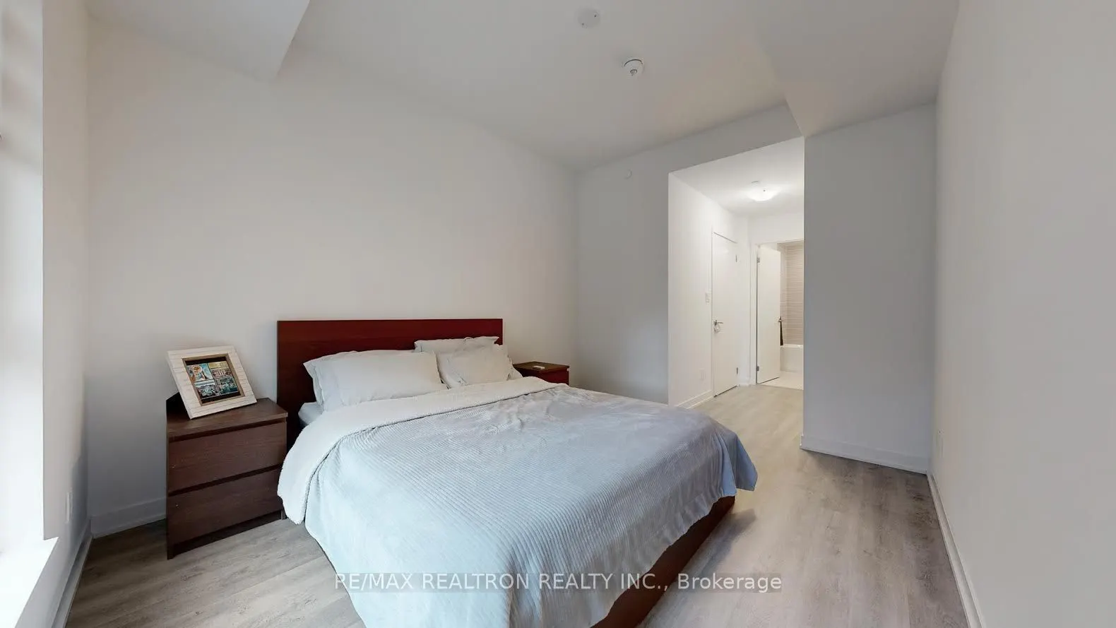 38 Simcoe Promenade, #319C