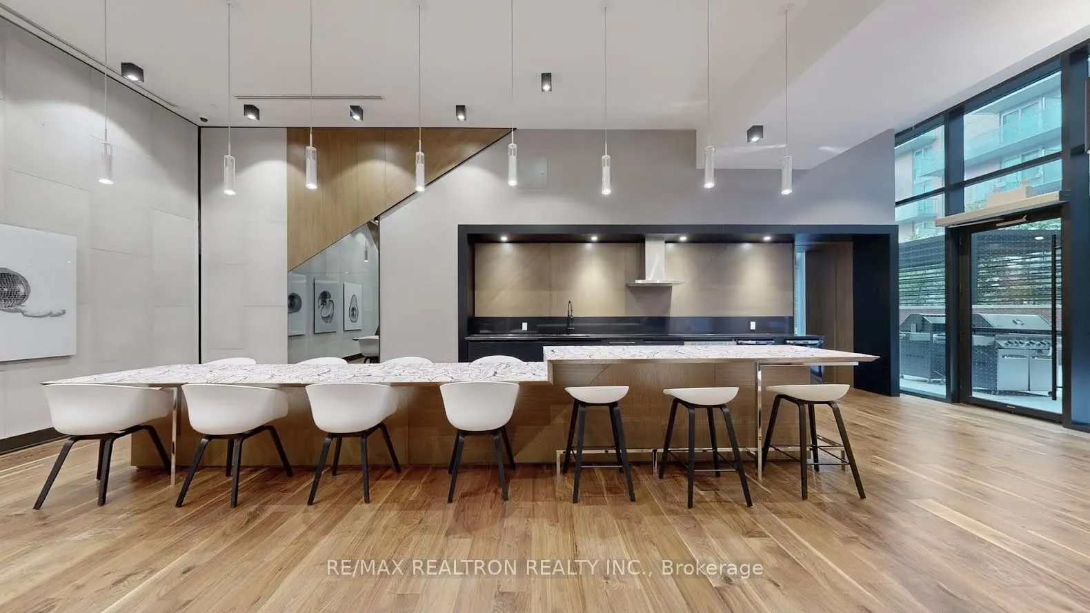 38 Simcoe Promenade, #319C