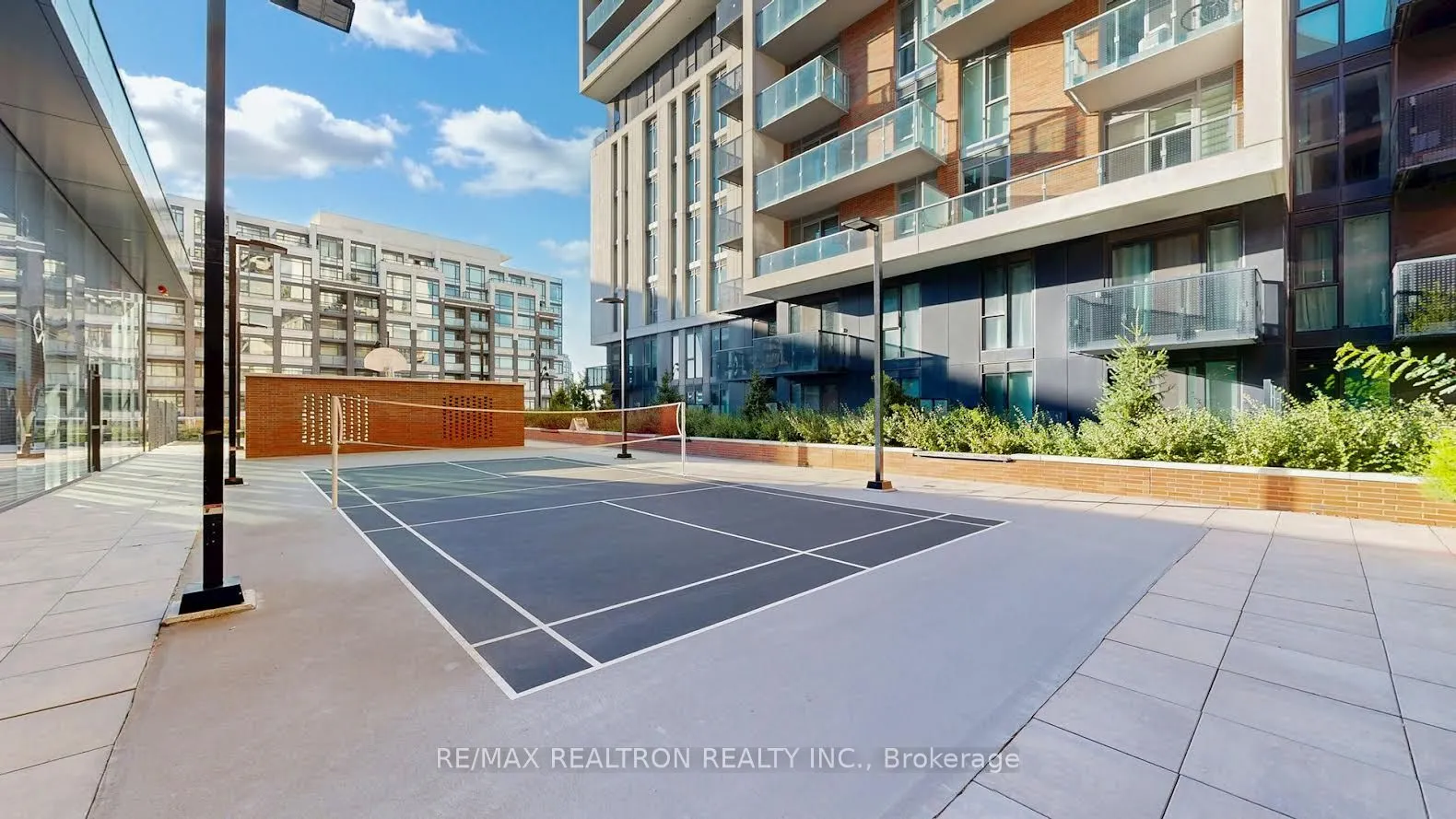 38 Simcoe Promenade, #319C