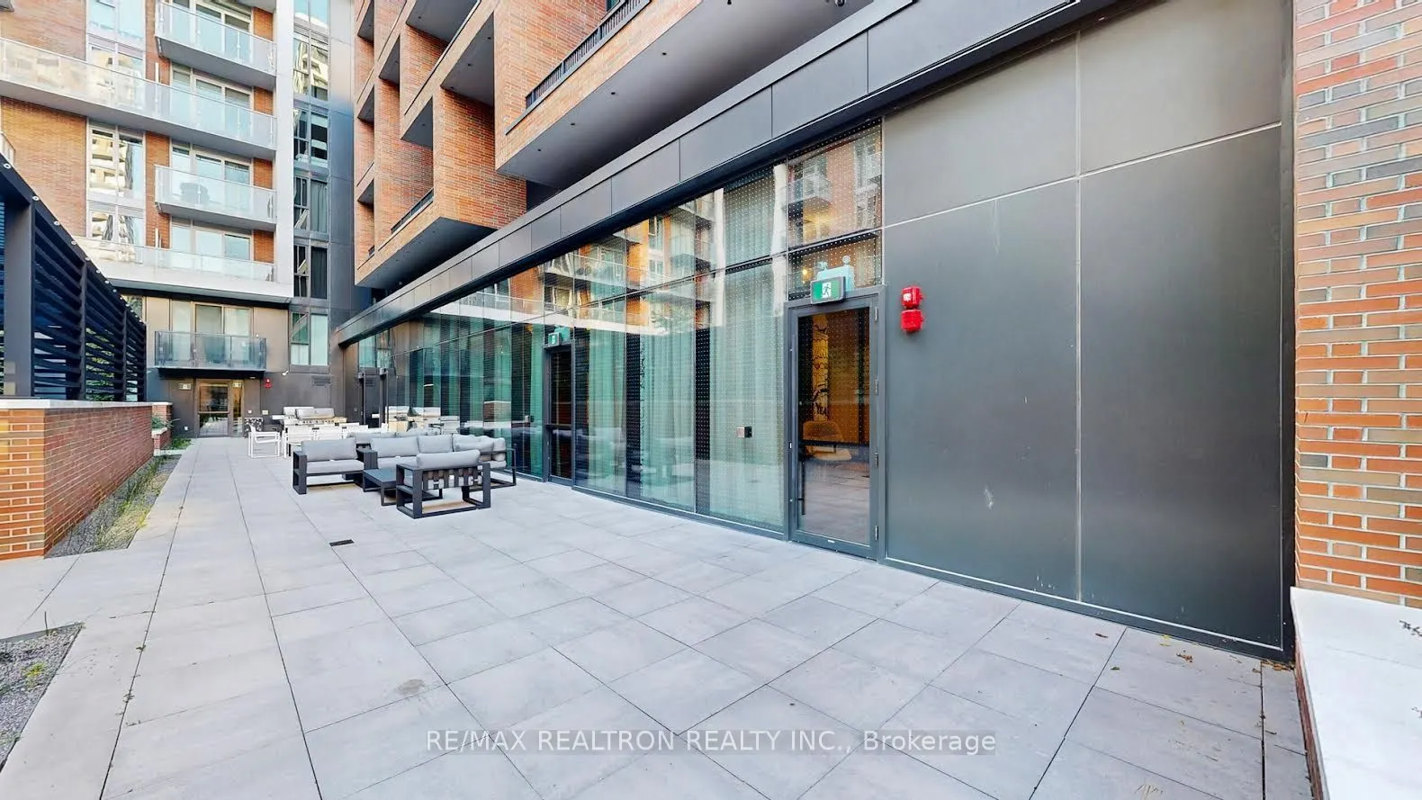 38 Simcoe Promenade, #319C