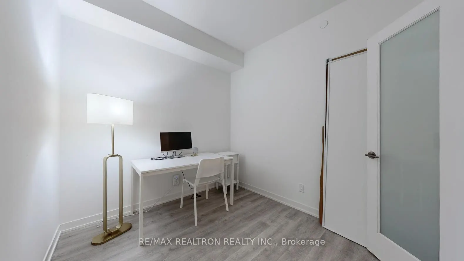 38 Simcoe Promenade, #319C