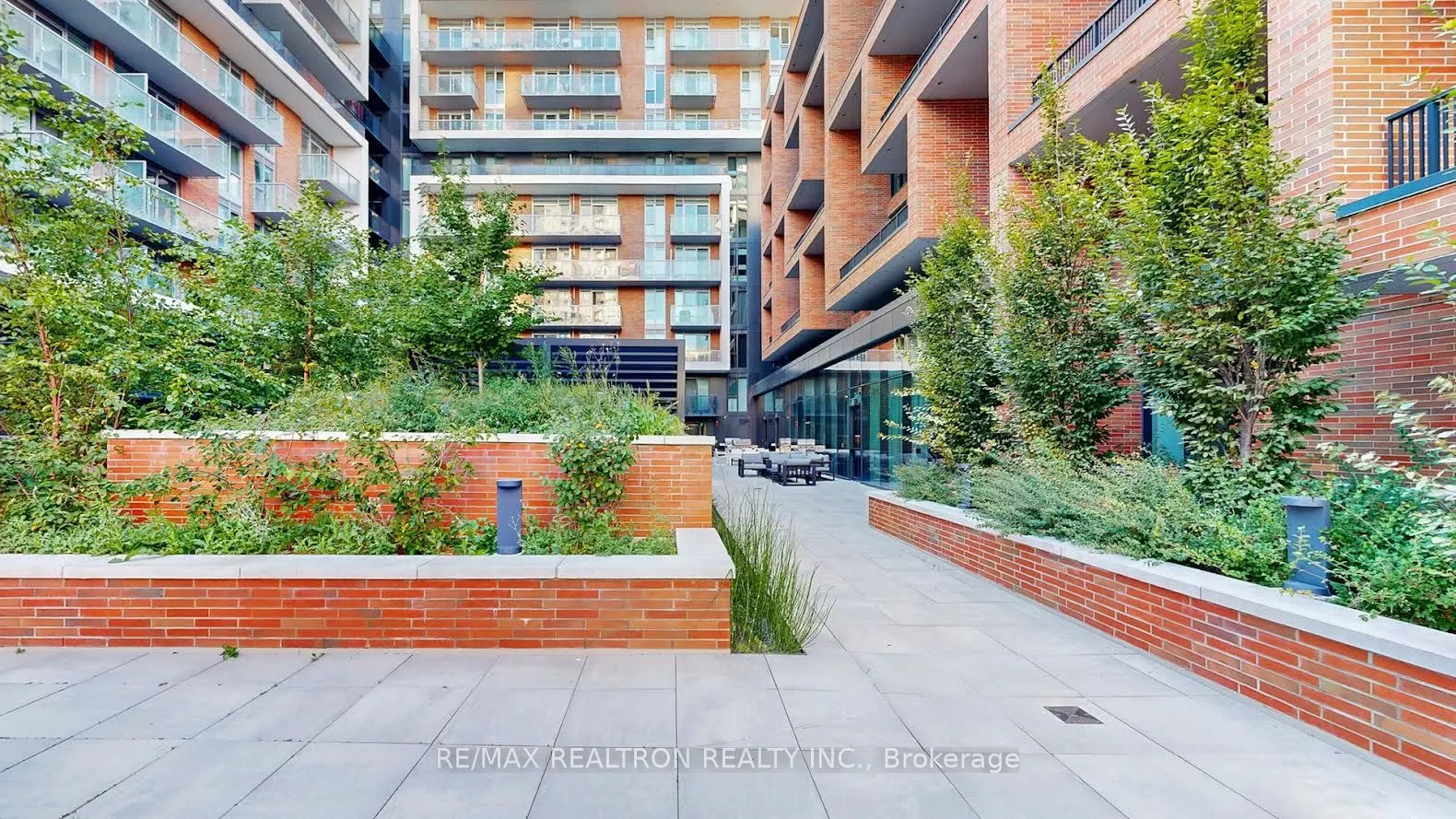 38 Simcoe Promenade, #319C