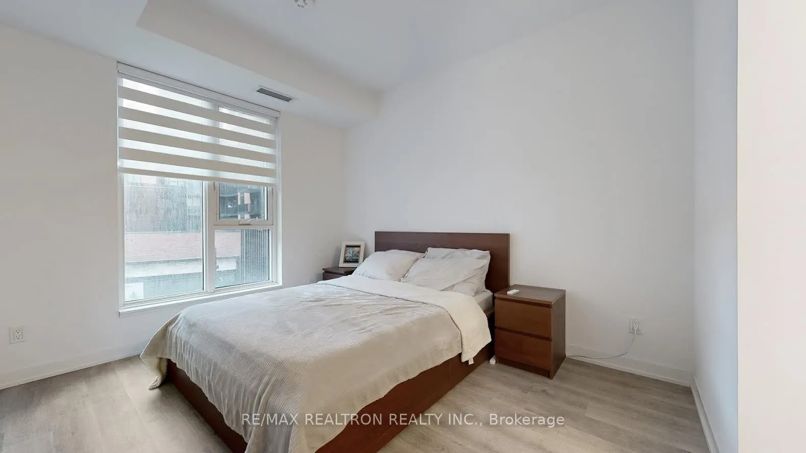 38 Simcoe Promenade, #319C