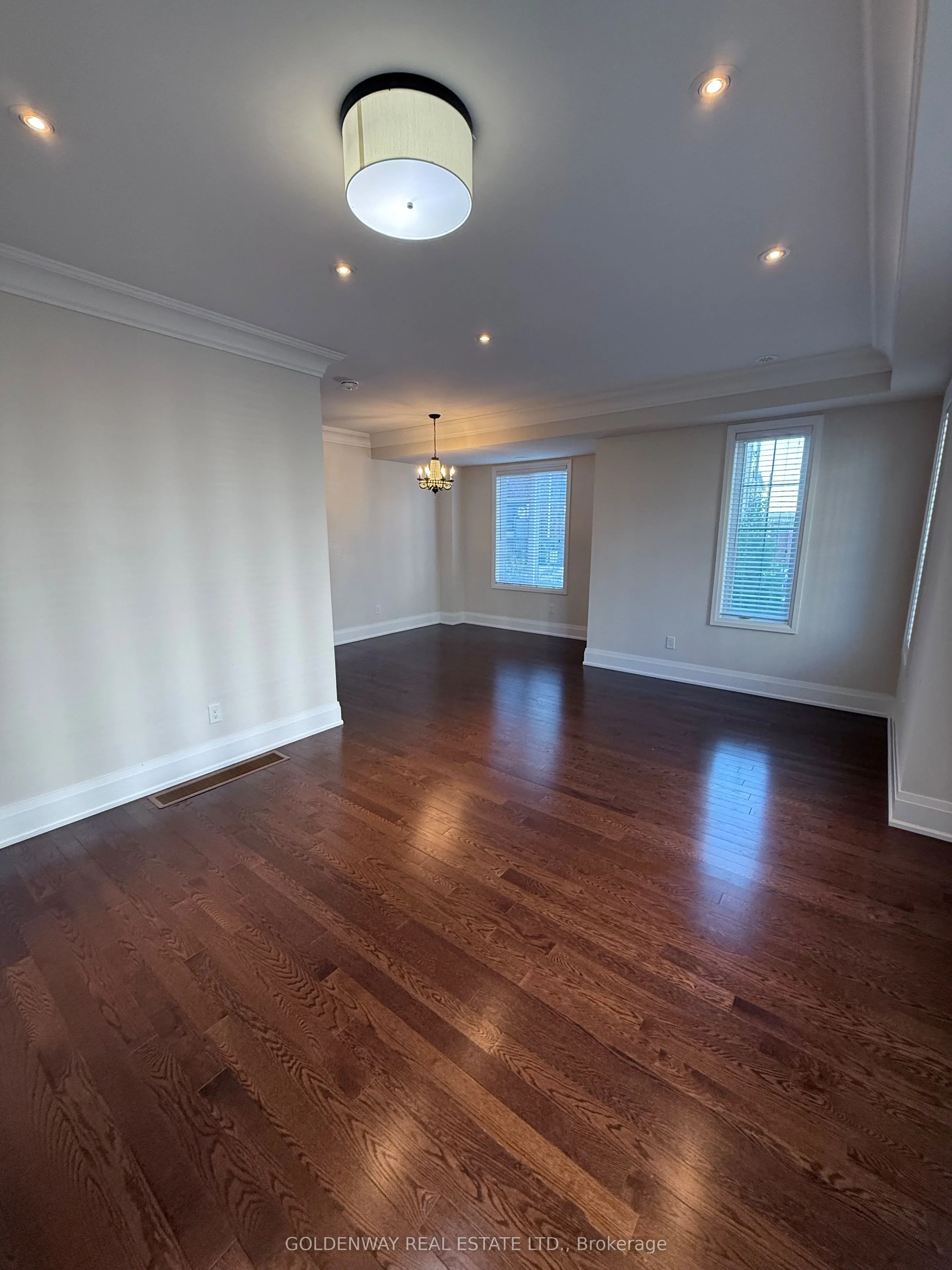 15 Village Parkway, #15