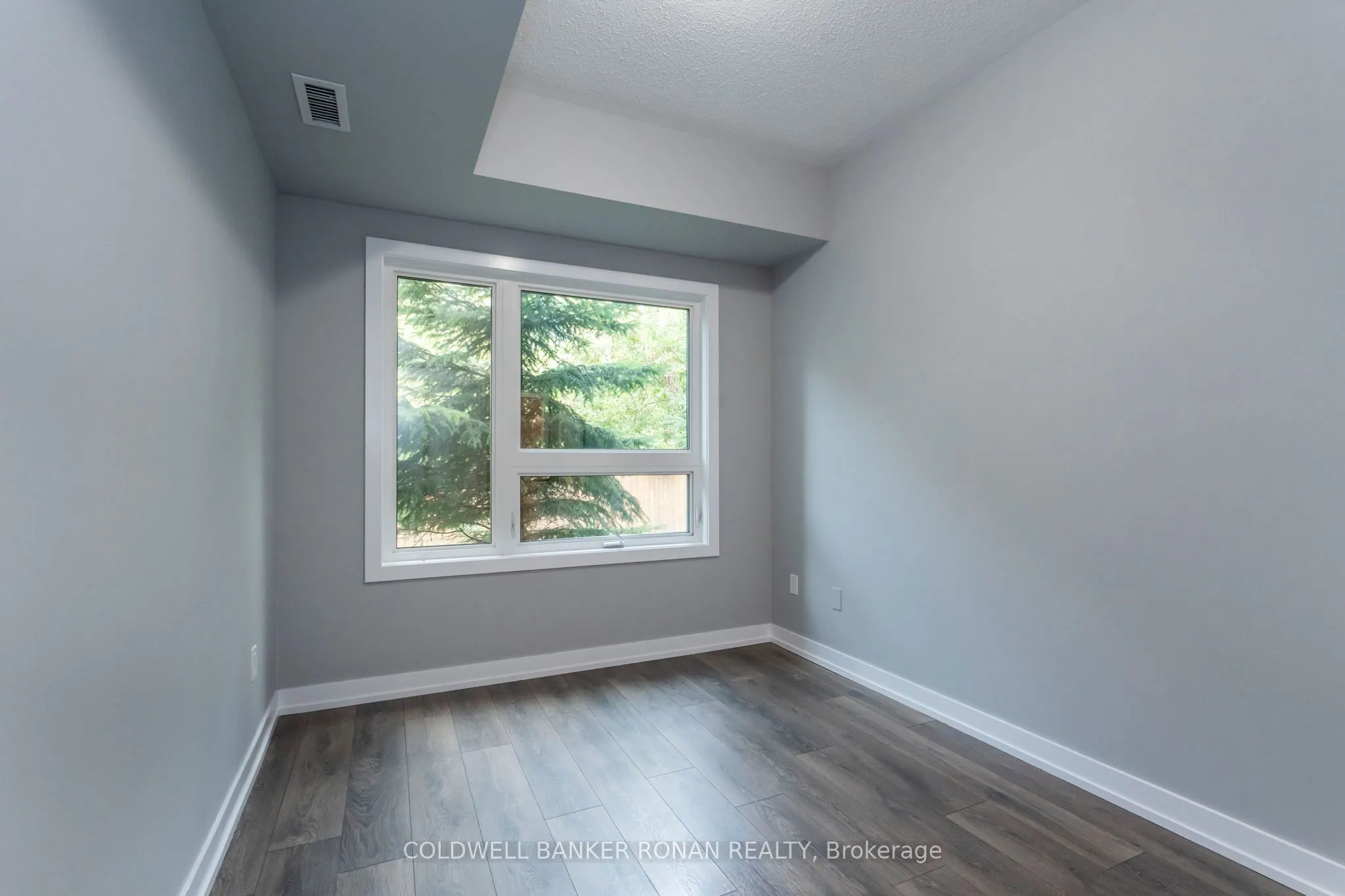69 Boyne Street N, #103