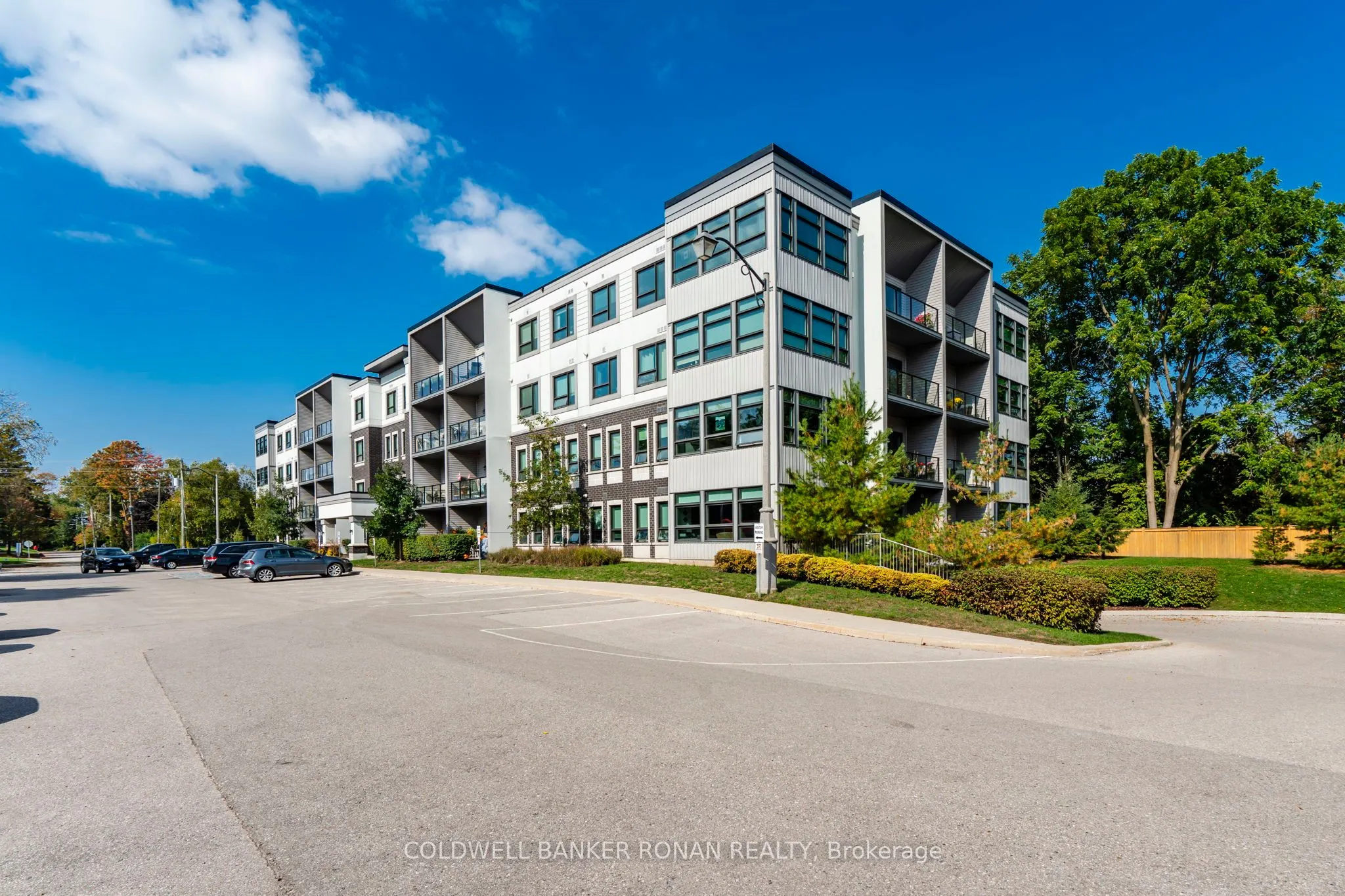 69 Boyne Street N, #103