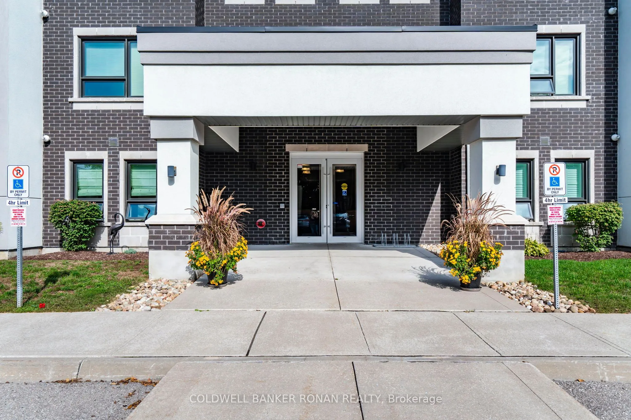 69 Boyne Street N, #103