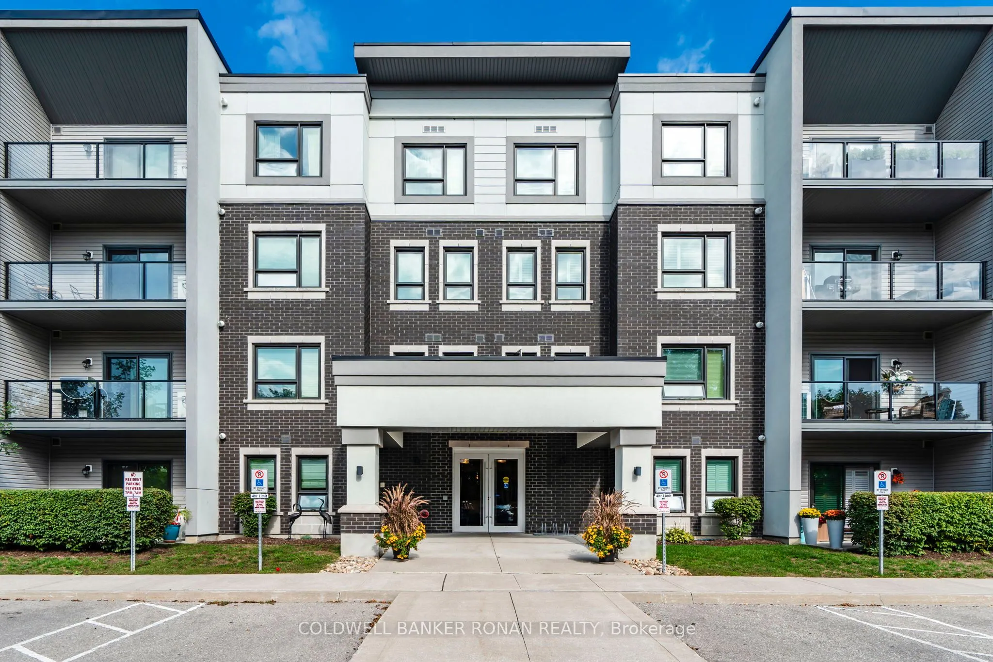 69 Boyne Street N, #103
