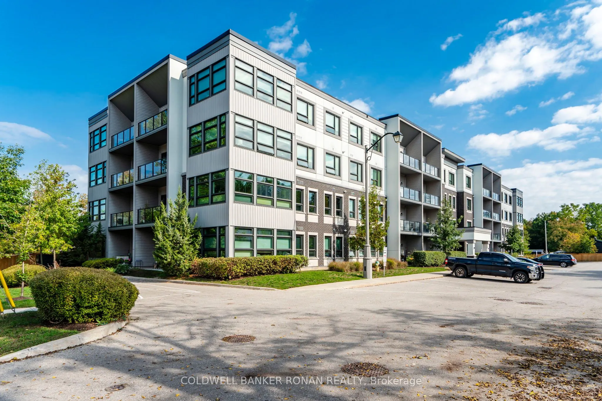 69 Boyne Street N, #103