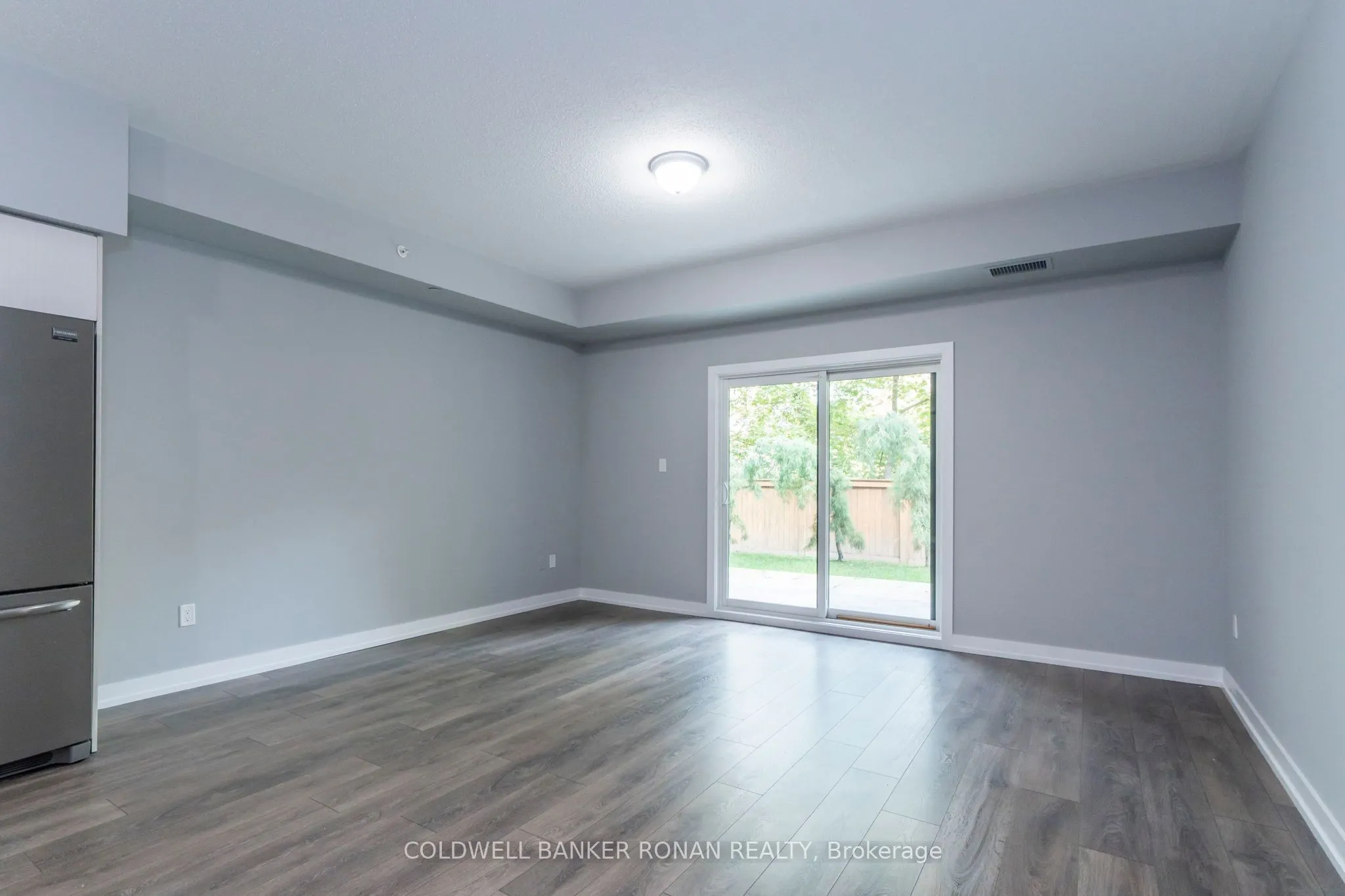 69 Boyne Street N, #103