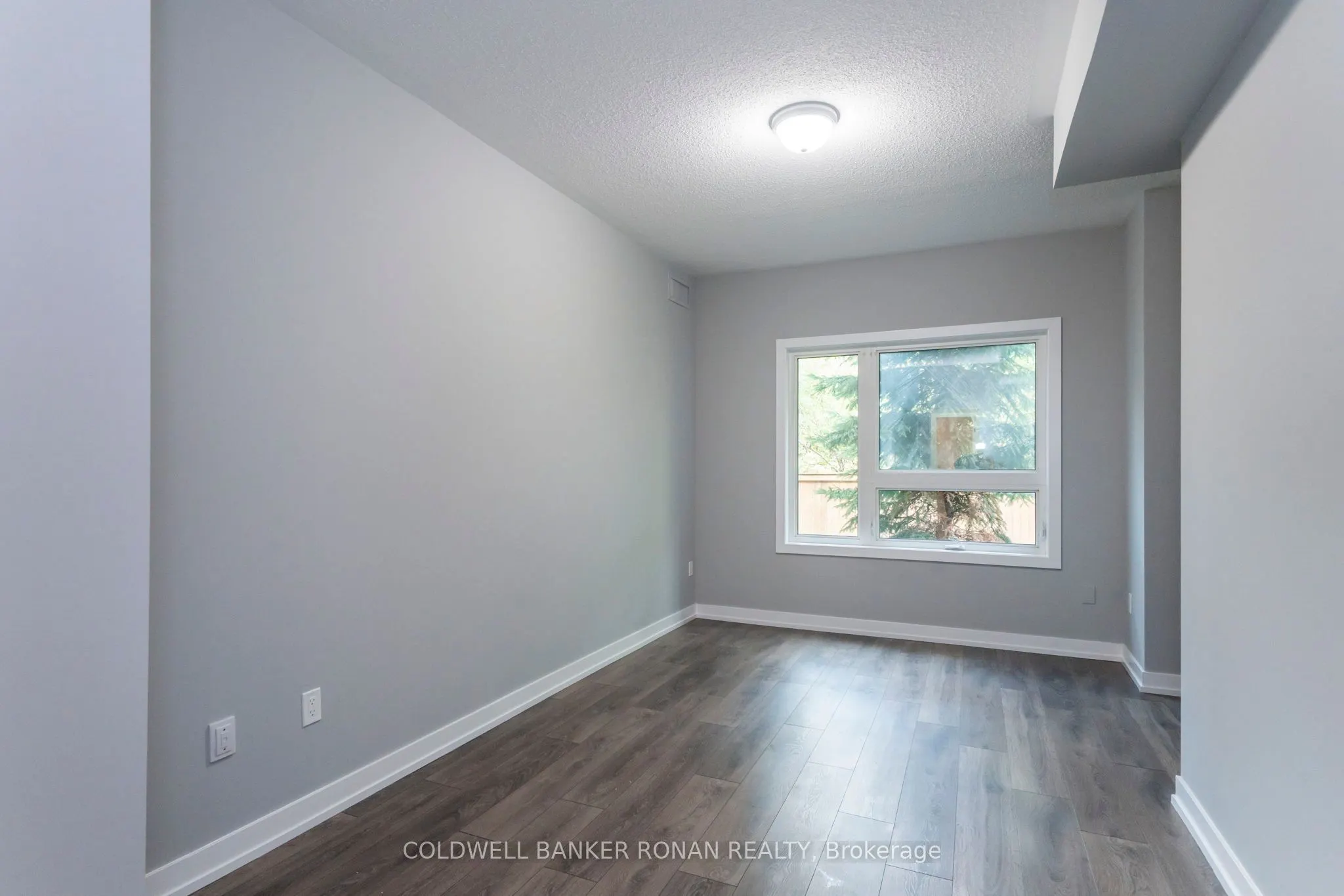 69 Boyne Street N, #103