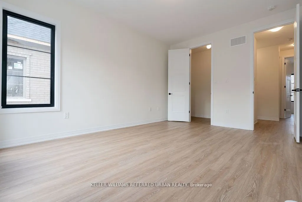 26 De La Roche Drive