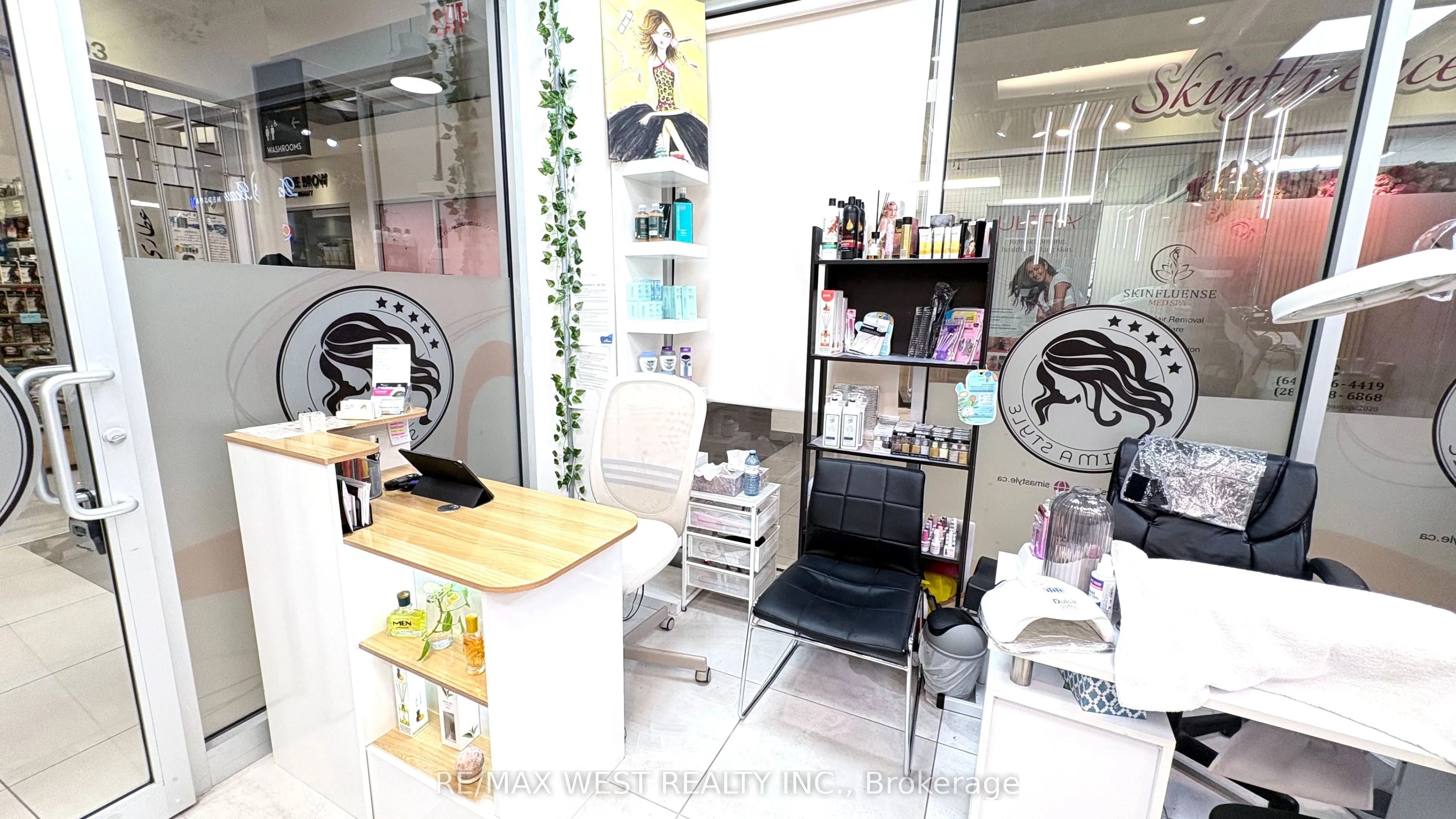 7181 Yonge Street, #104
