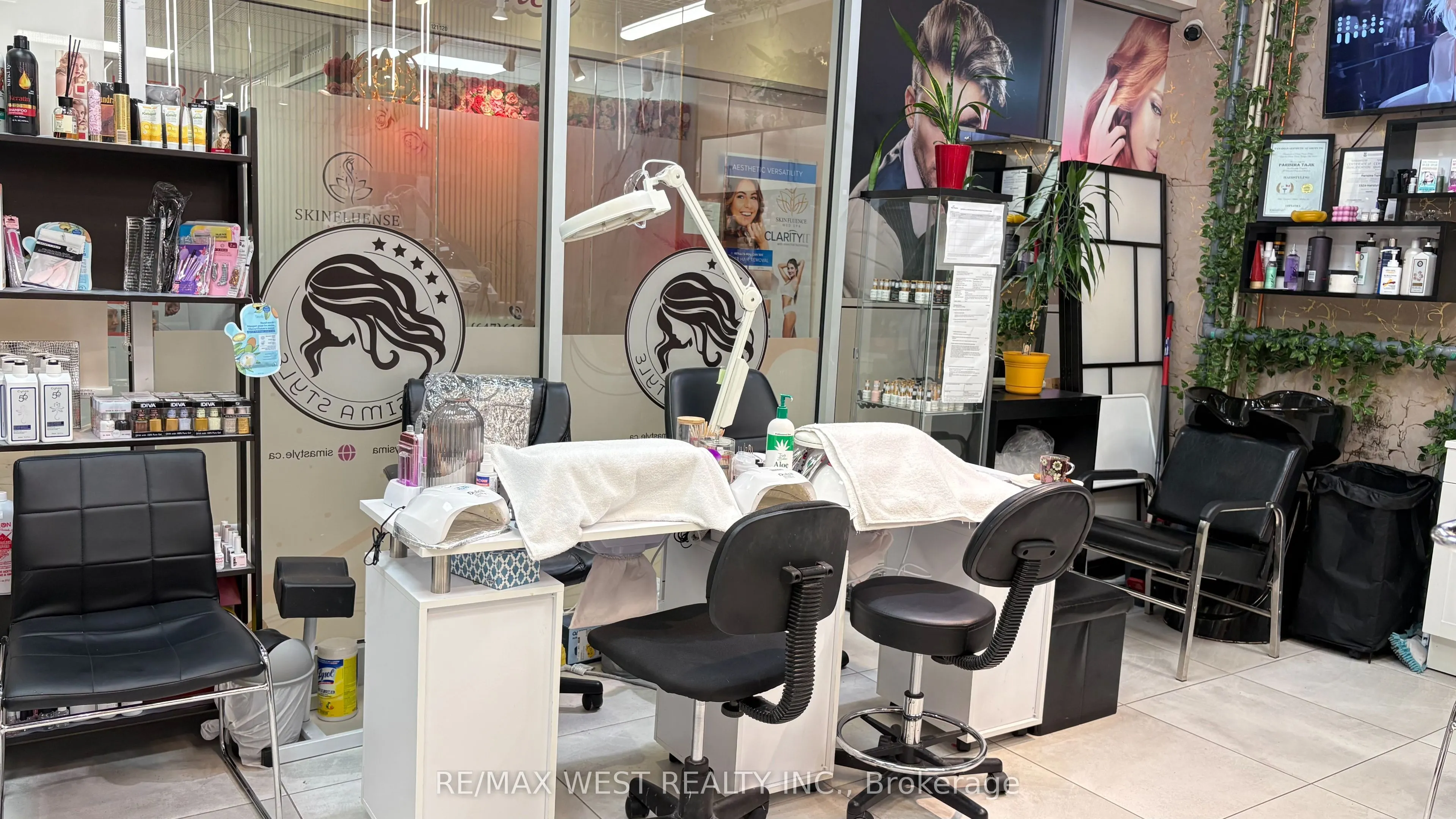 7181 Yonge Street, #104