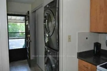 89 Centre Street E, #Main Floor