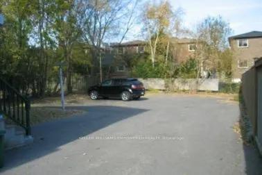 89 Centre Street E, #Main Floor