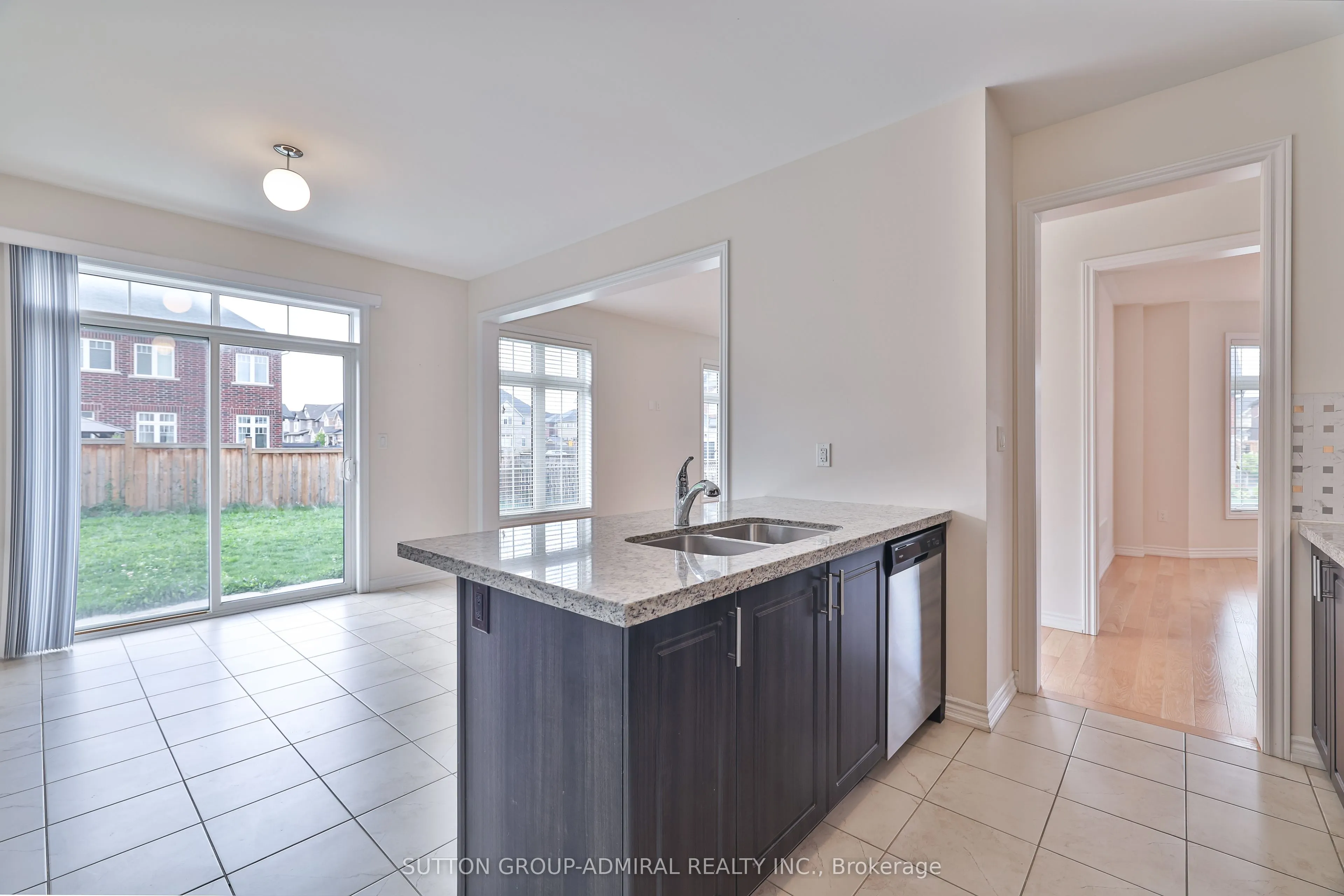 1417 Farrow Crescent