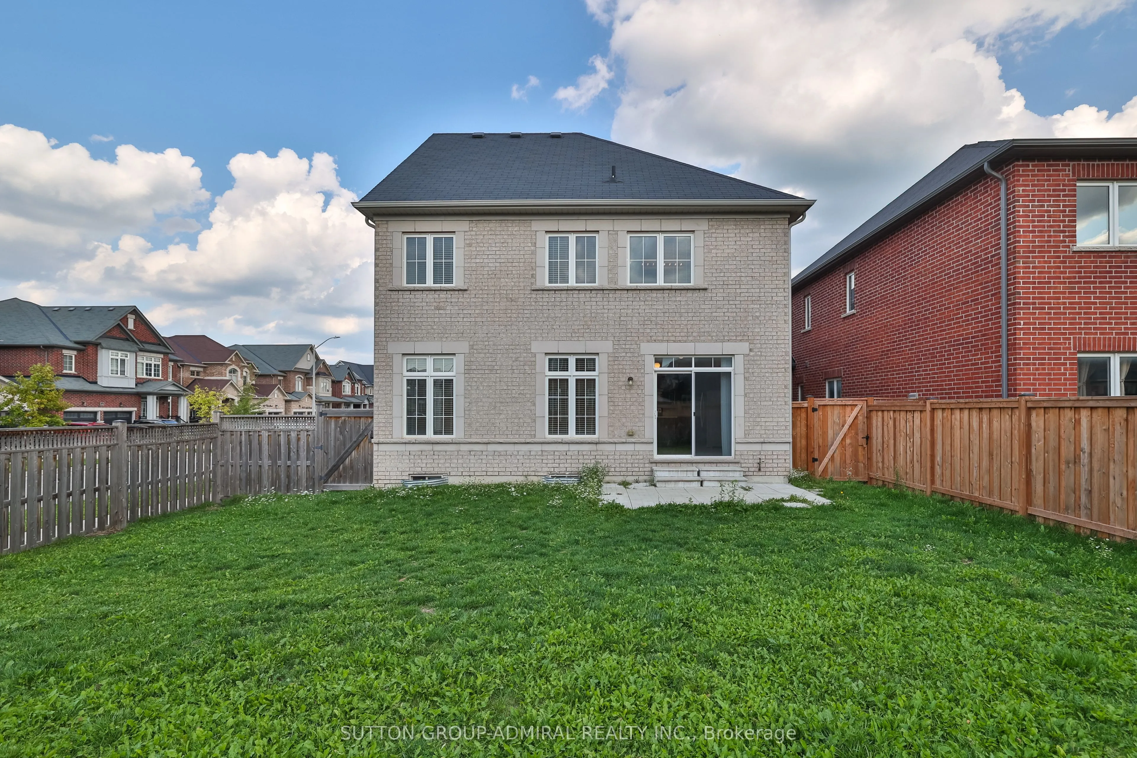 1417 Farrow Crescent