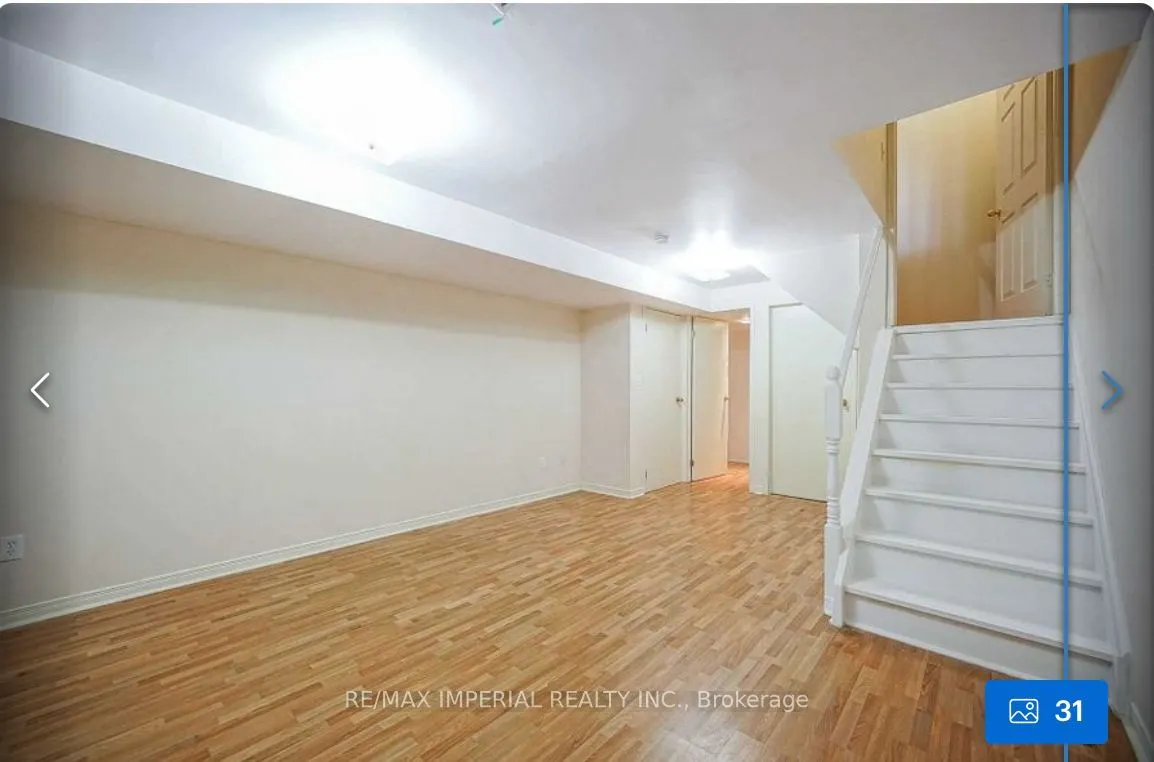 89 Grasslands Avenue