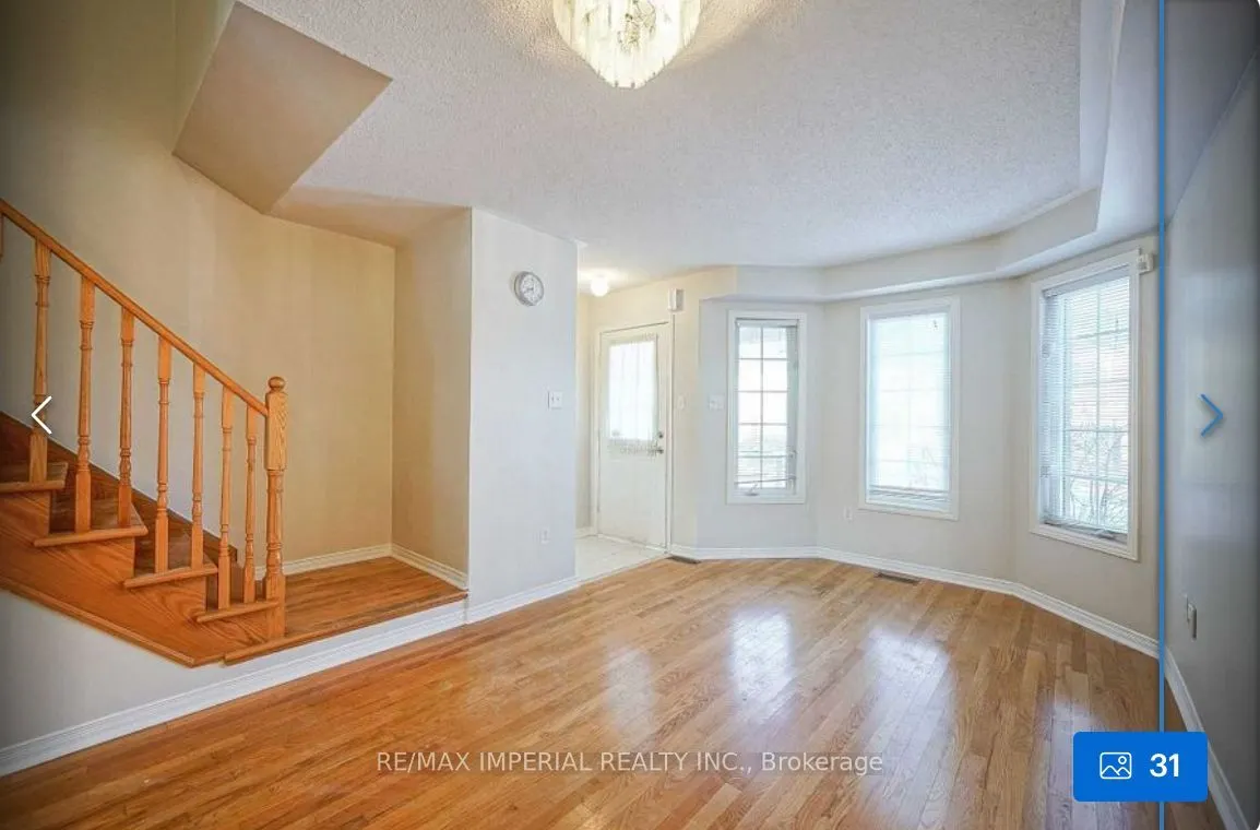 89 Grasslands Avenue