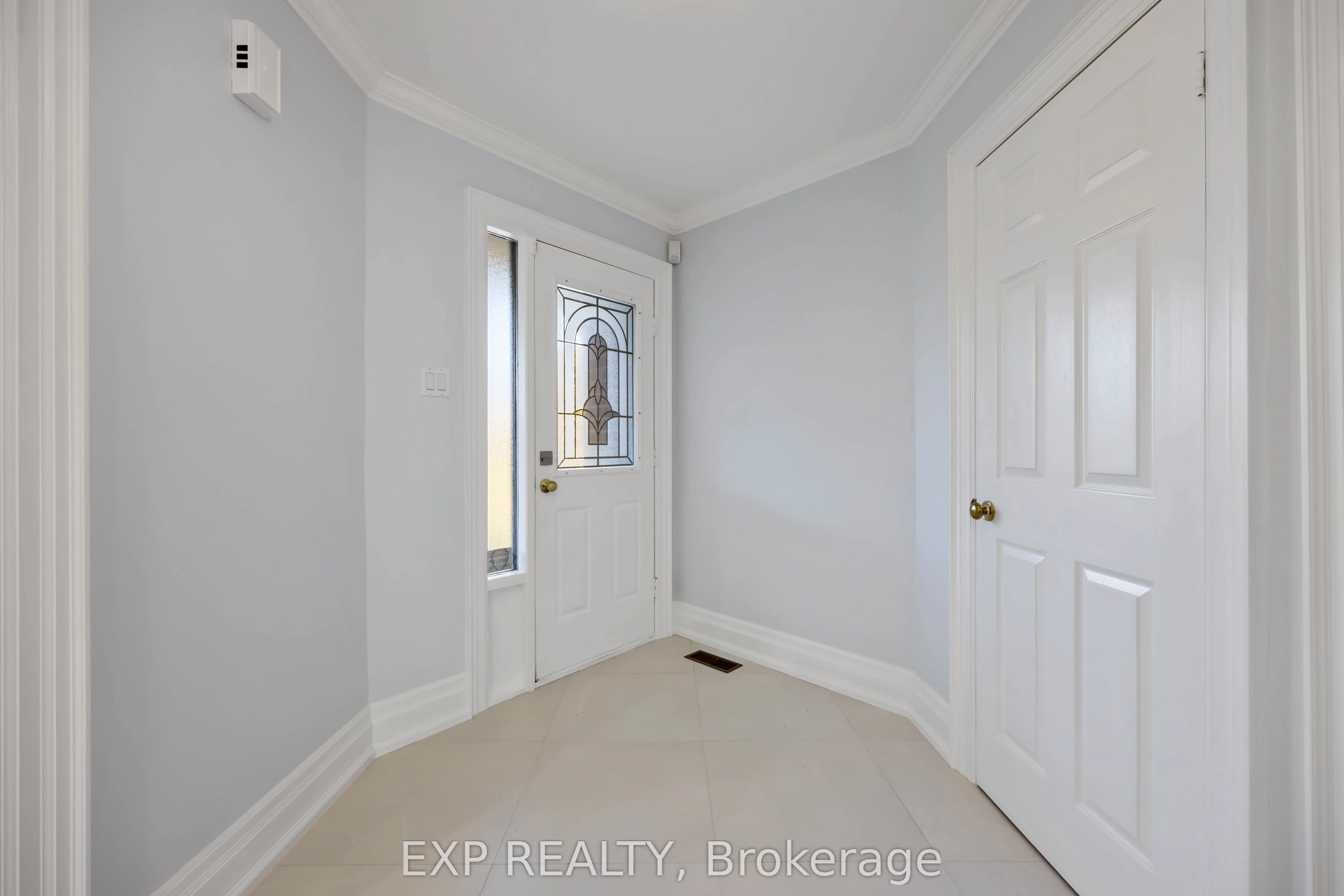 126 Largo Crescent