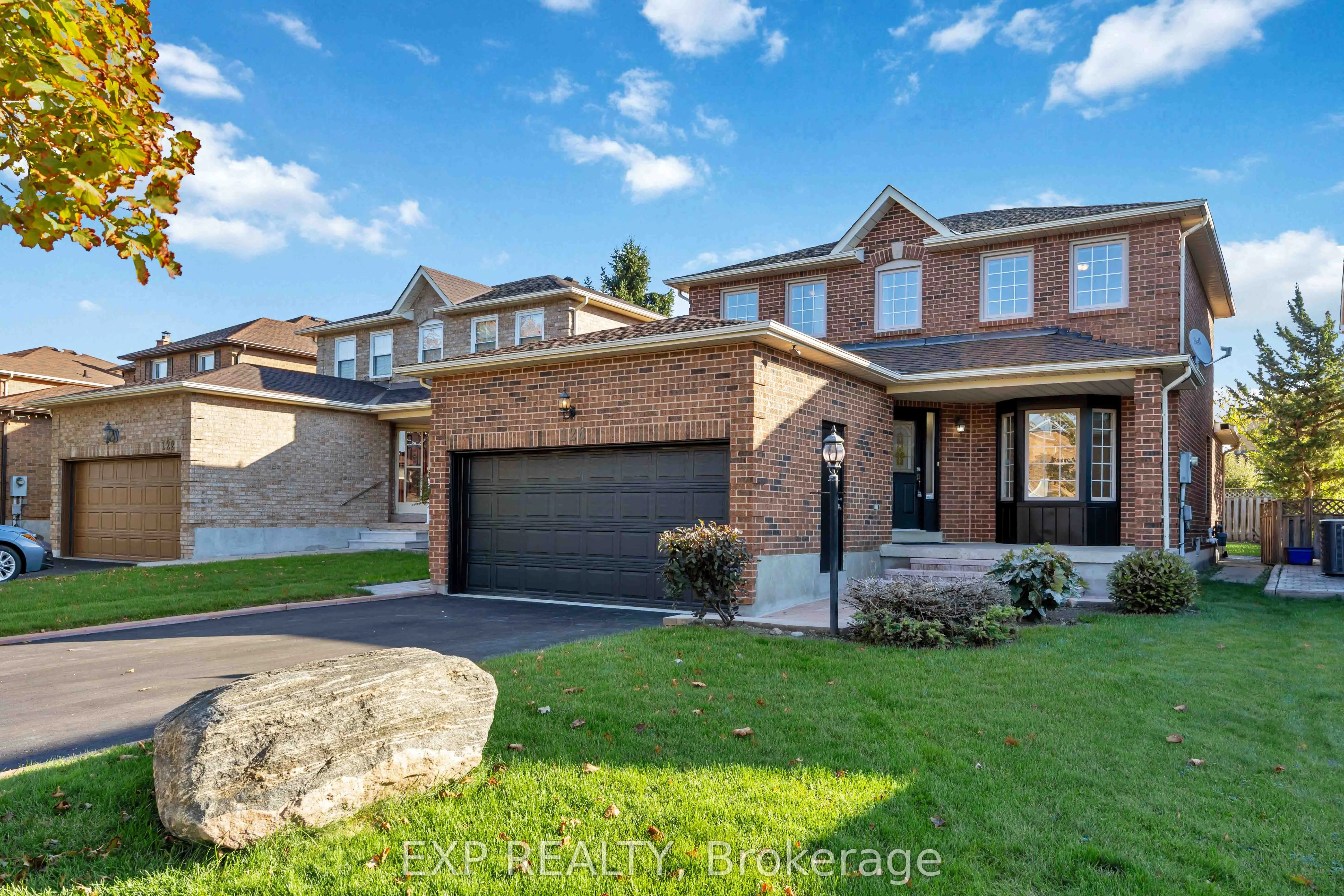 126 Largo Crescent