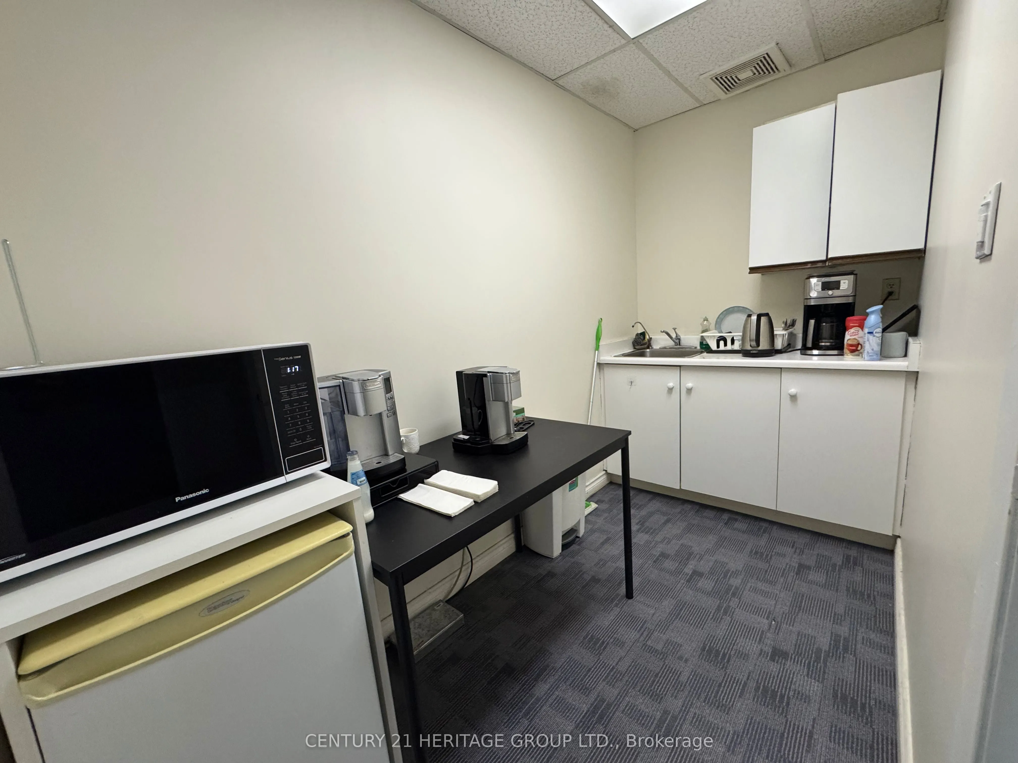 15 West Pearce Street W, #2