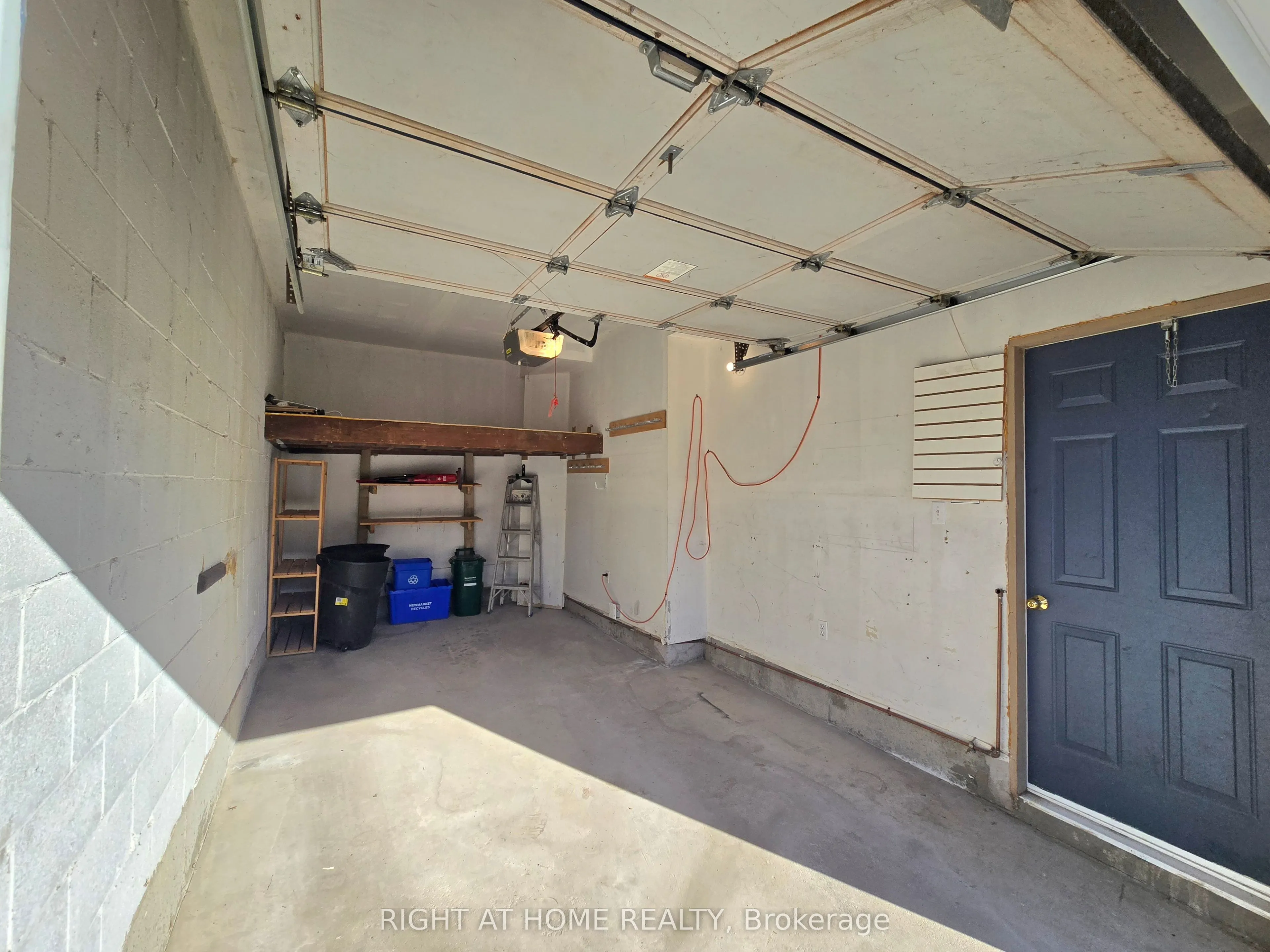 649 Walpole Crescent