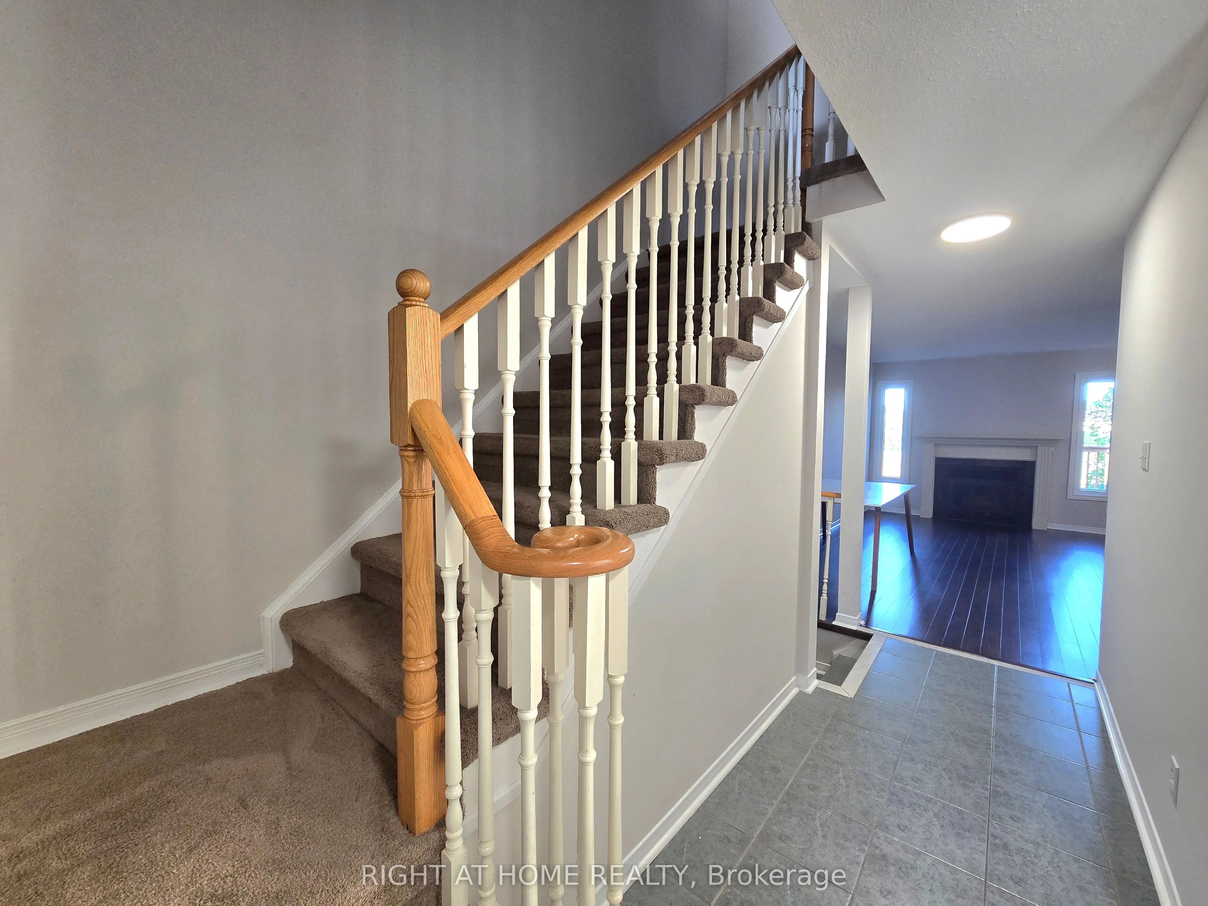 649 Walpole Crescent