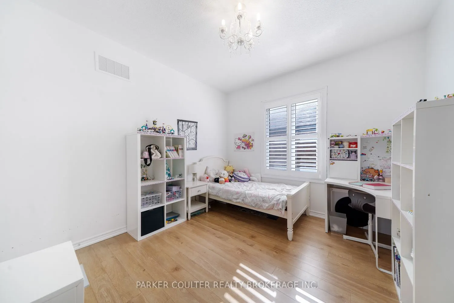 1239 Peelar Crescent